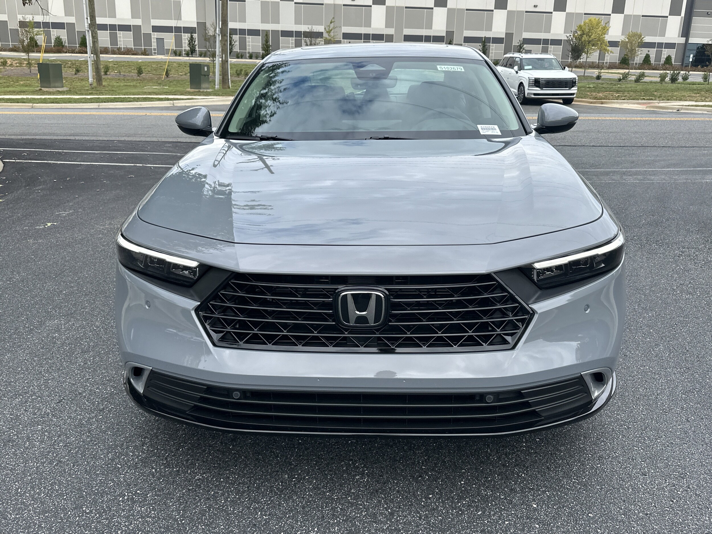 2025 Honda Accord Hybrid Touring photo 3