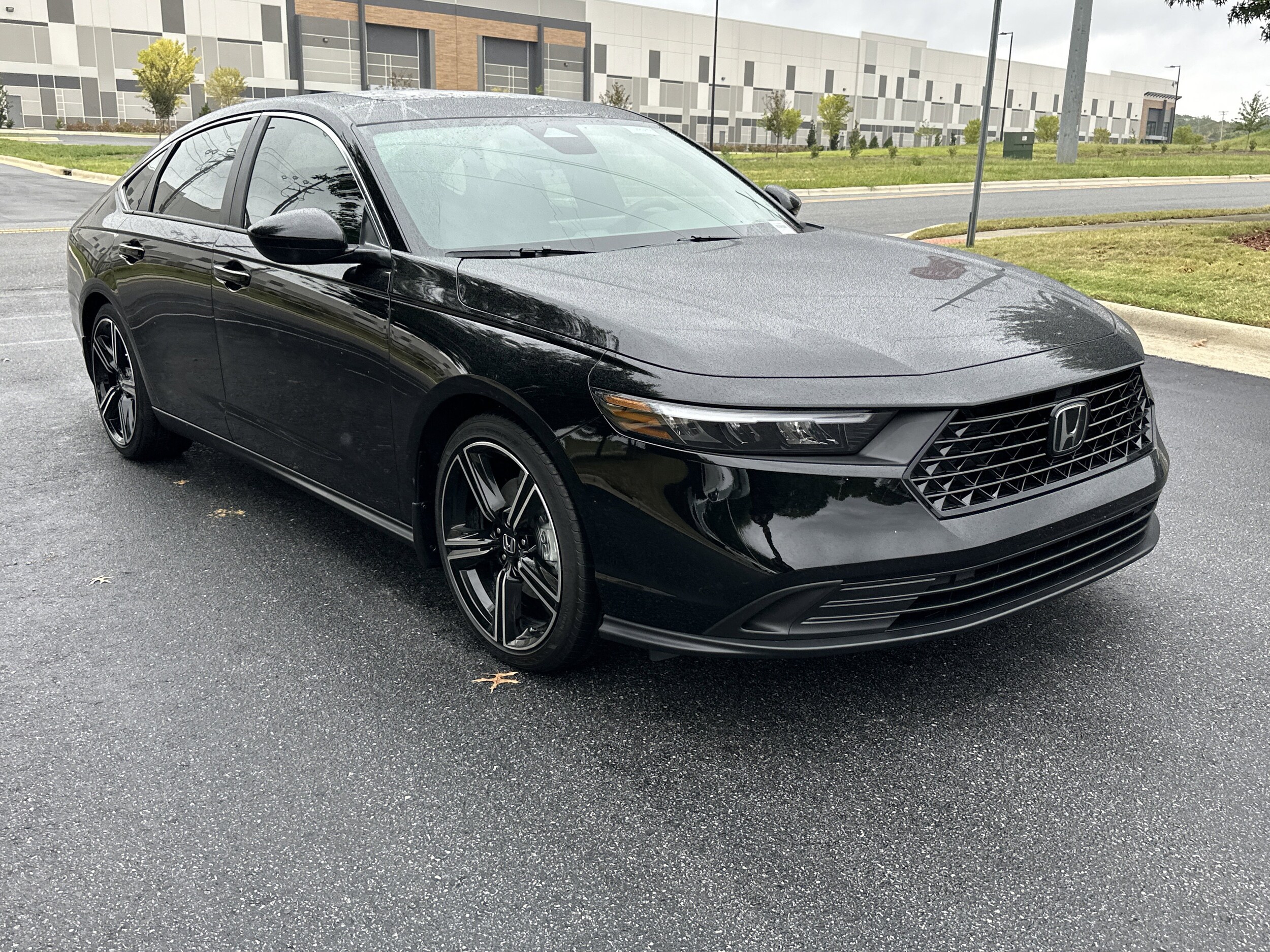 2025 Honda Accord Hybrid Sport photo 2