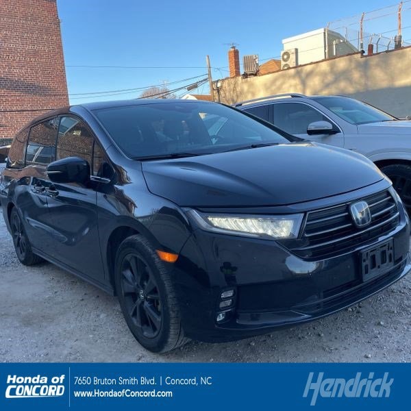 2023 Honda Odyssey SPORT's photo