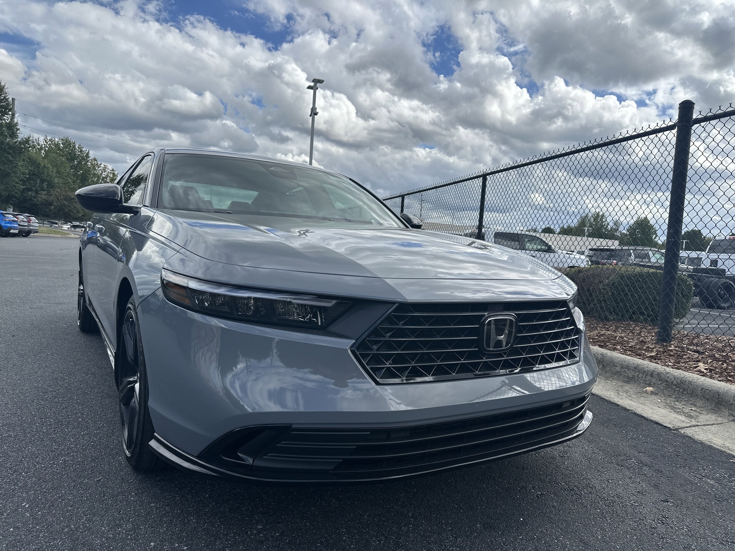 2025 Honda Accord Hybrid Sport-L photo 3