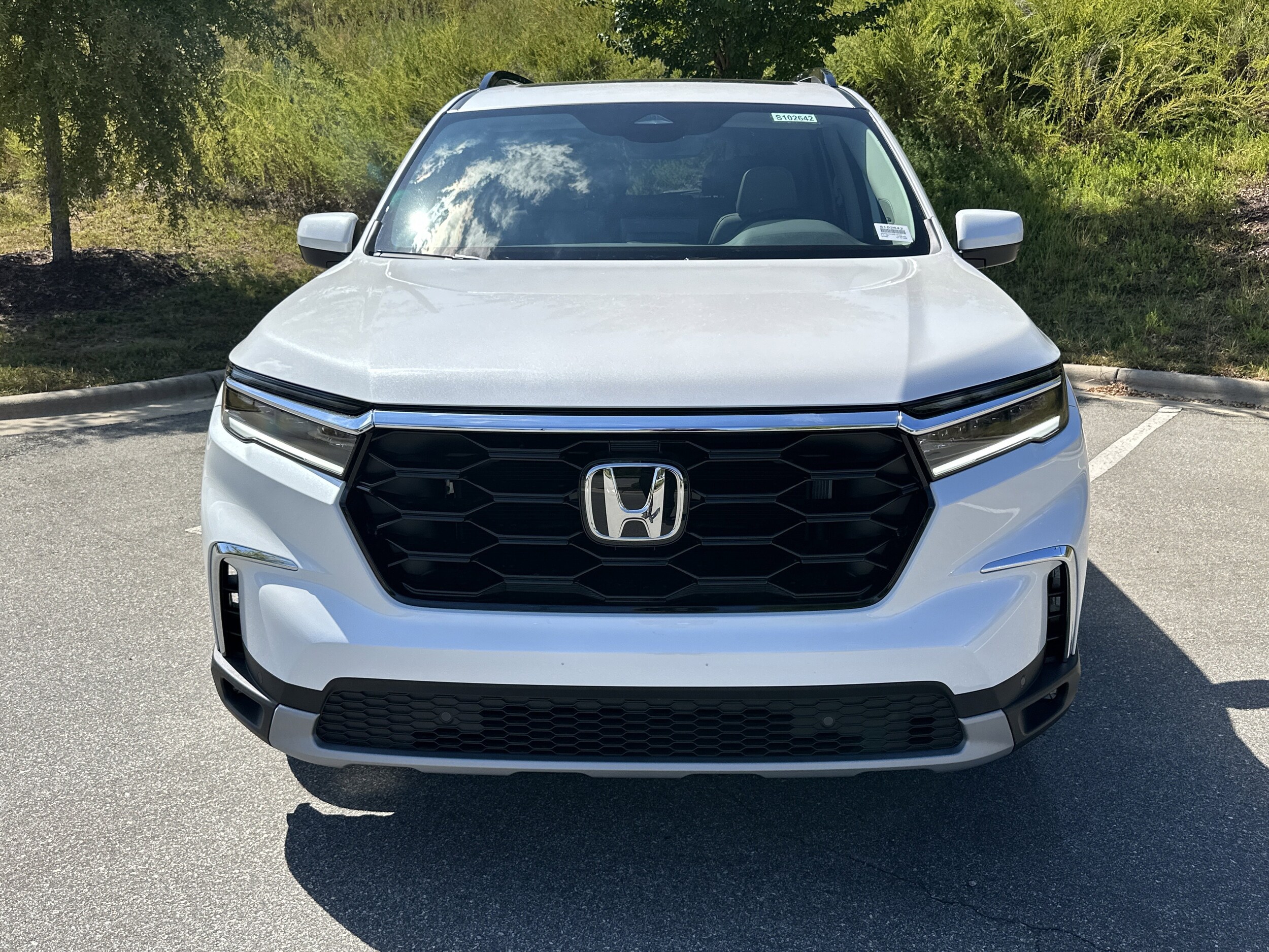 2025 Honda Pilot Touring photo 2