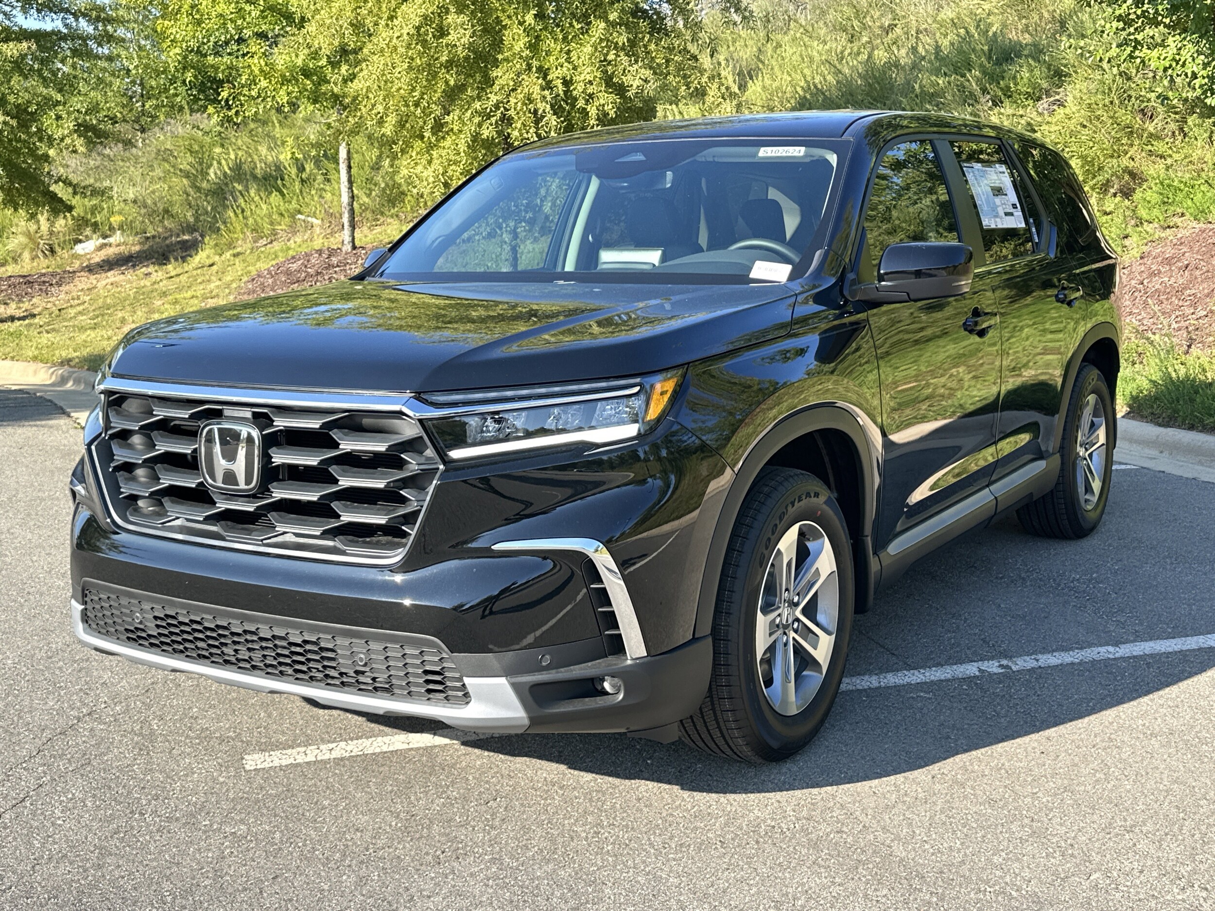 2025 Honda Pilot EX-L photo 3