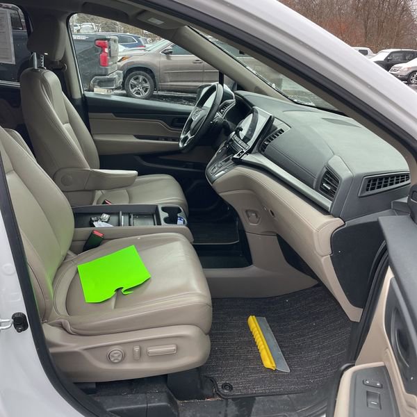 2023 Honda Odyssey EX-L photo 2