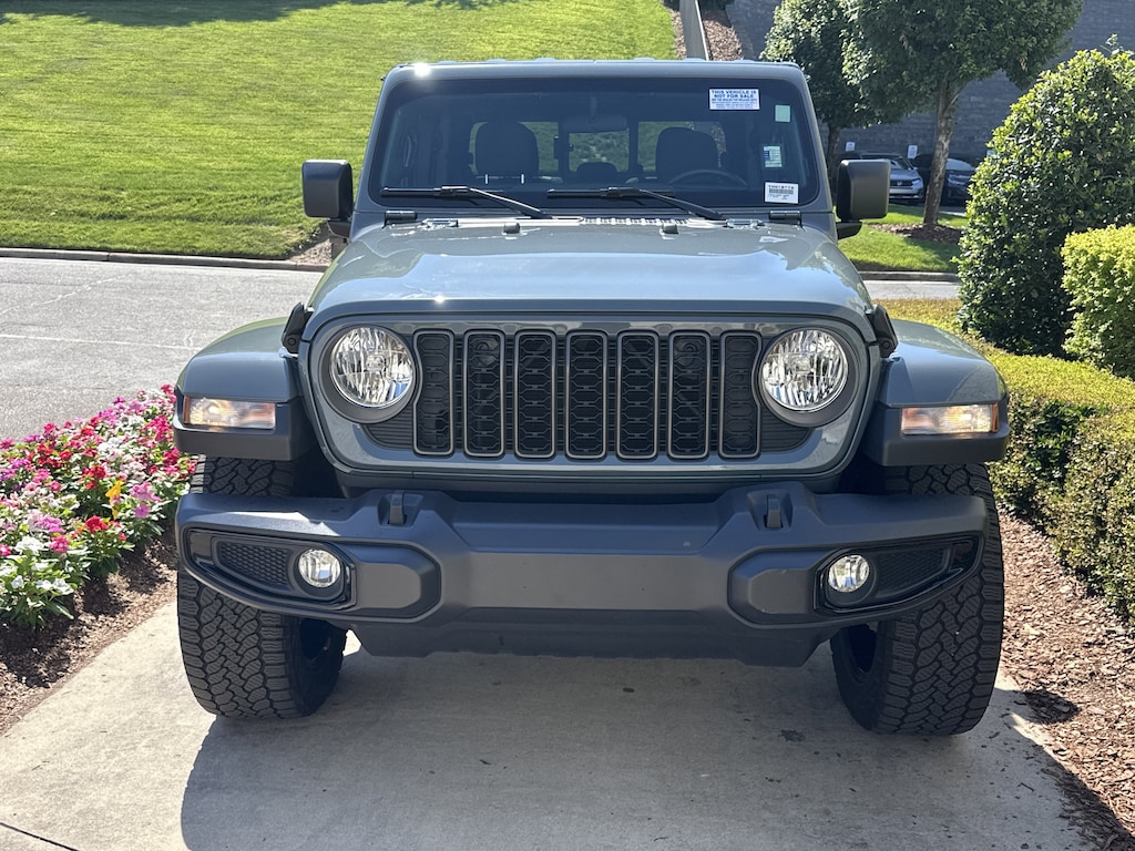 Used 2024 Jeep Gladiator Nighthawk Pickup