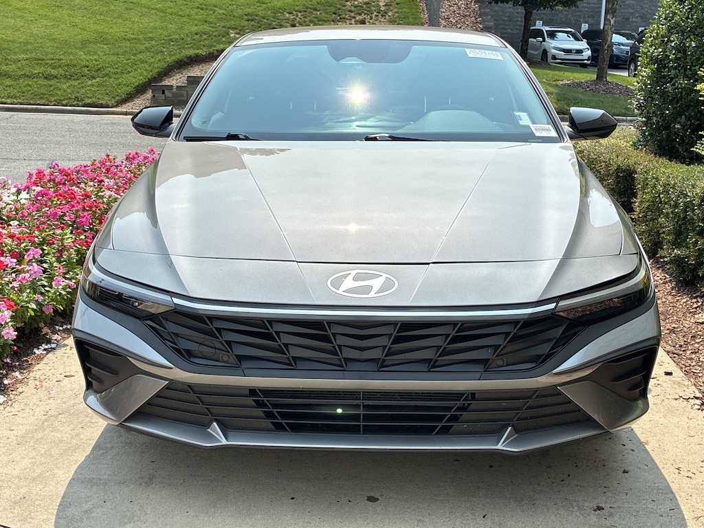 Used 2025 Hyundai Elantra SEL Sport Sedan