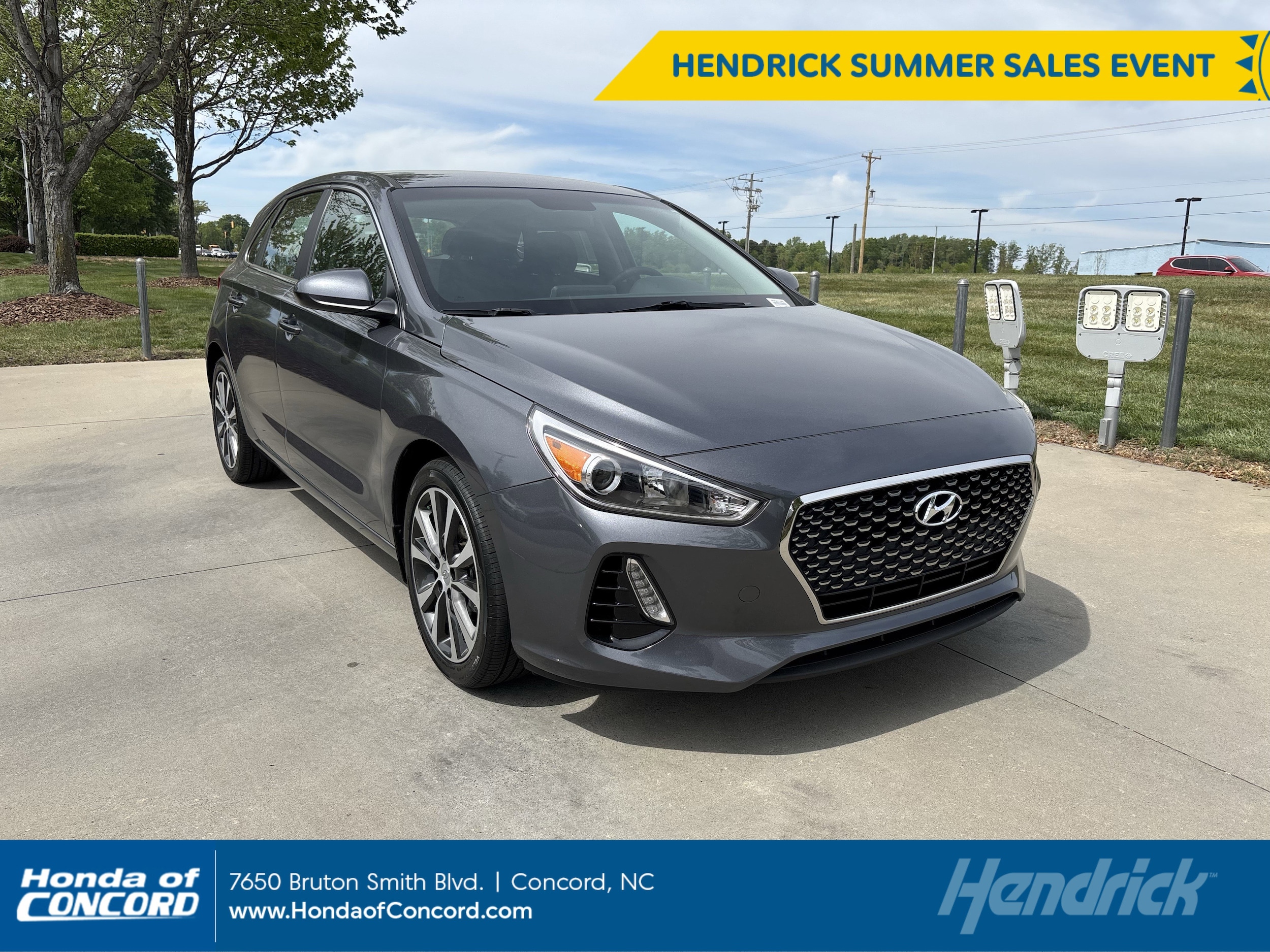 2019 Hyundai Elantra GT GT Auto's photo