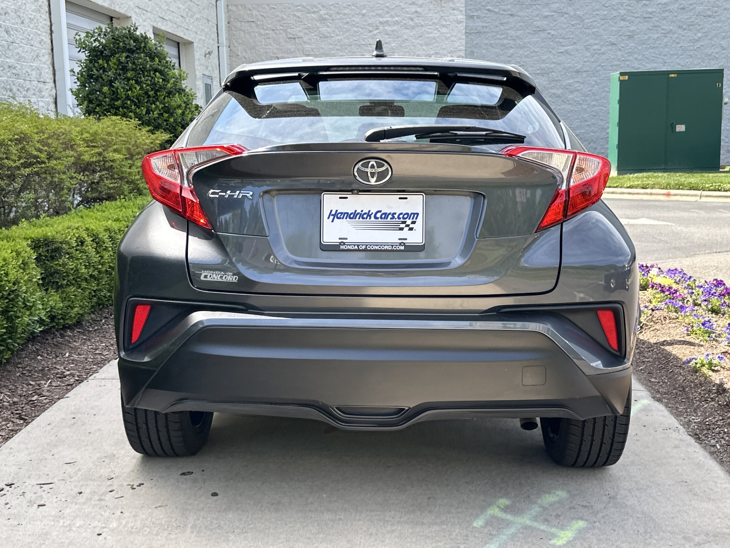 2019 Toyota C-HR XLE photo 6