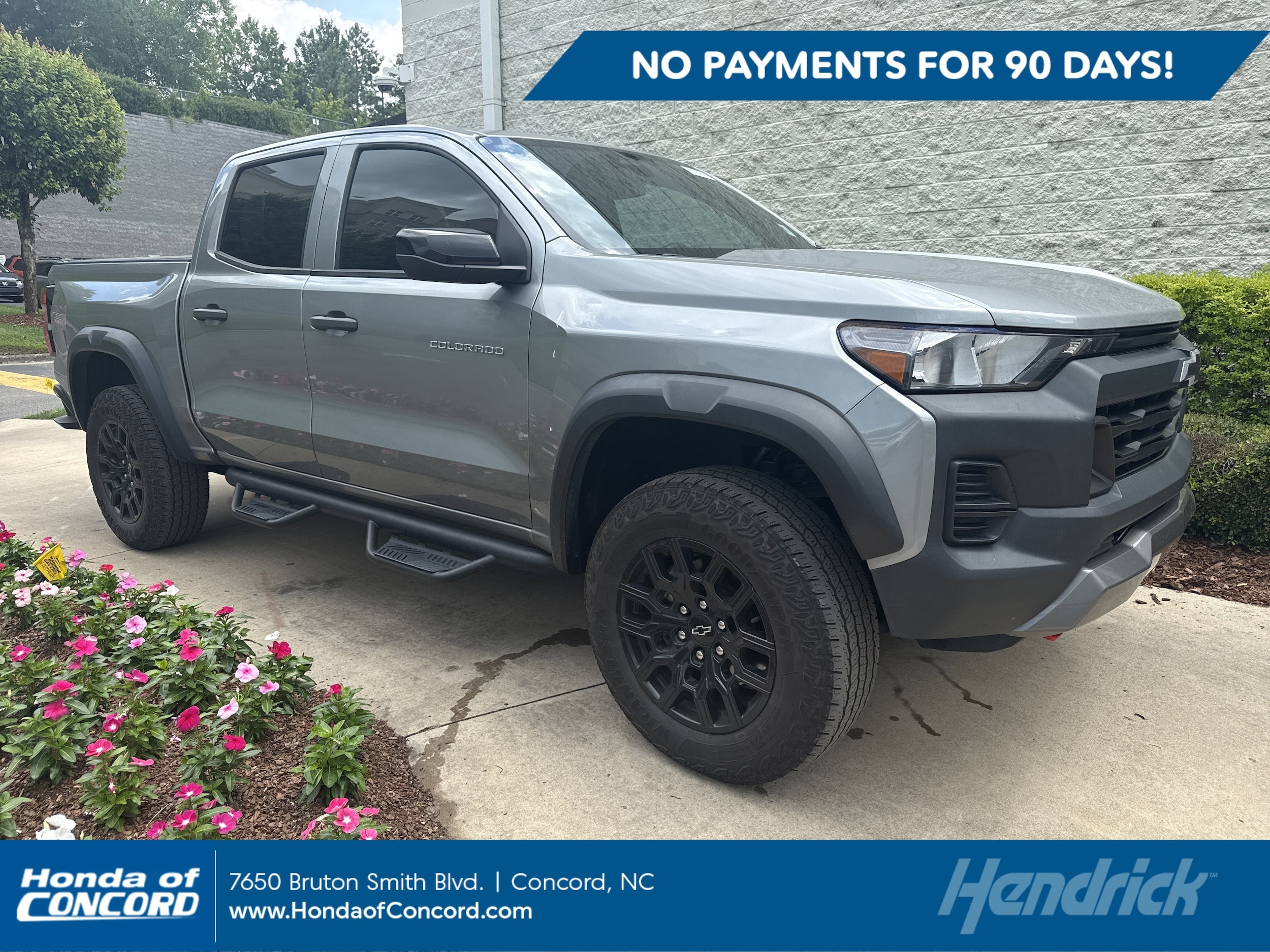 2023 Chevrolet Colorado 4WD Trail Boss Crew Cab Short Box's photo