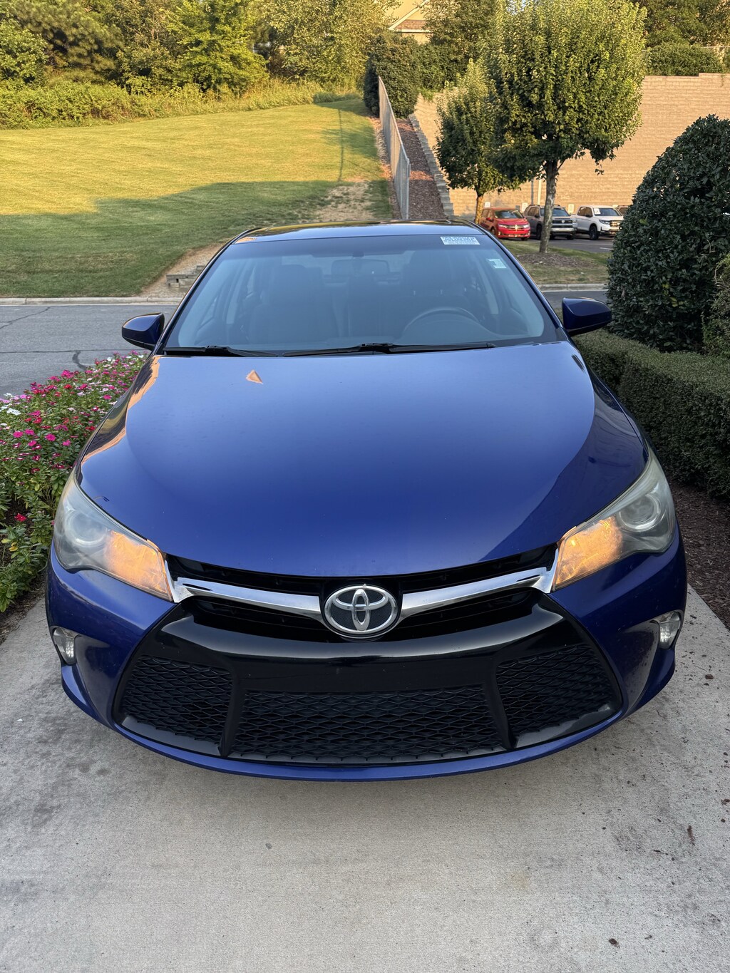 Used 2015 Toyota Camry SE Sedan
