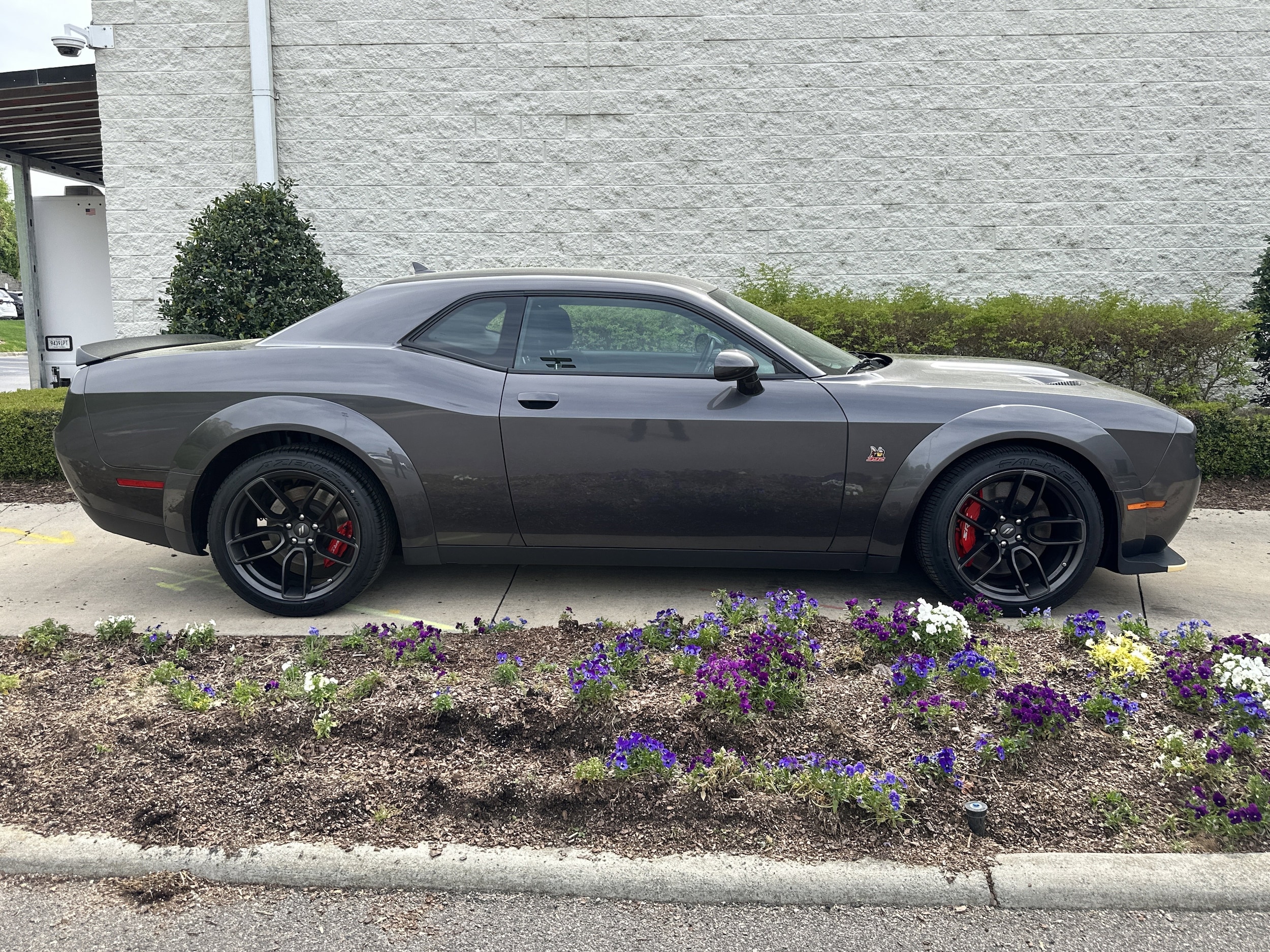 2022 Dodge Challenger R/T Scat Pack Widebody photo 3
