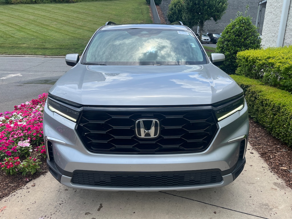 Certified 2023 Honda Pilot Touring SUV