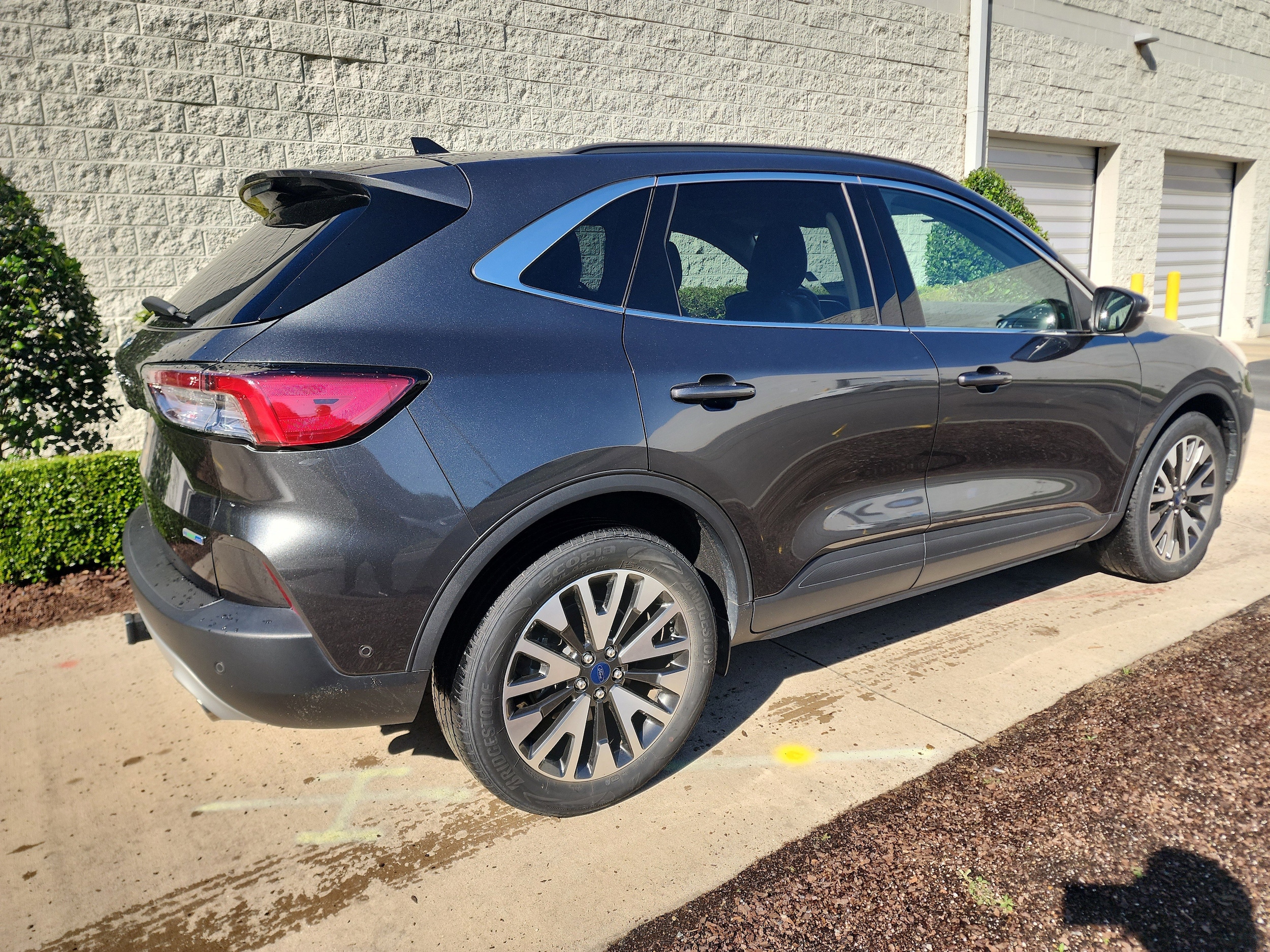 2020 Ford Escape Titanium photo 6