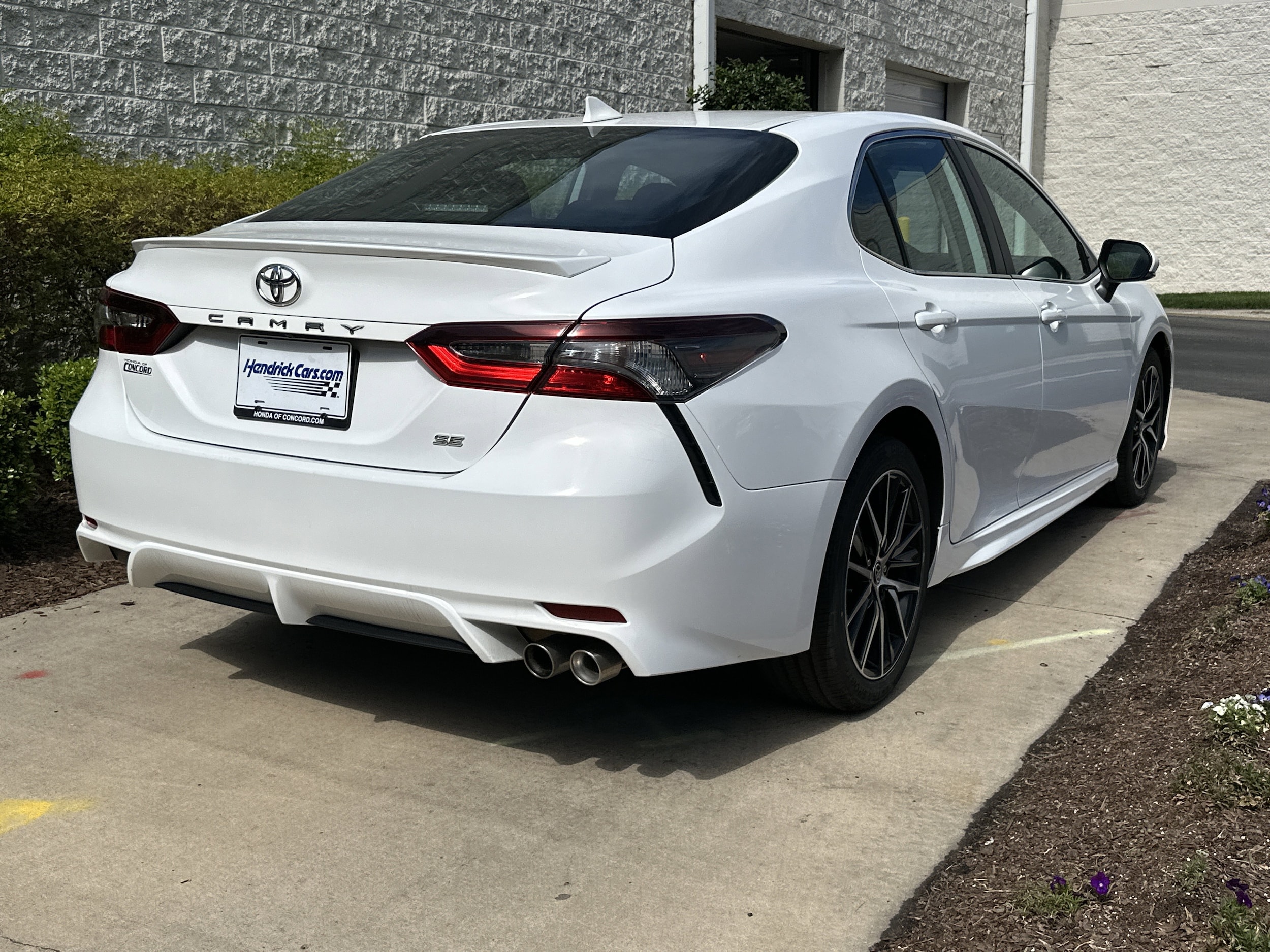 2024 Toyota Camry SE photo 3