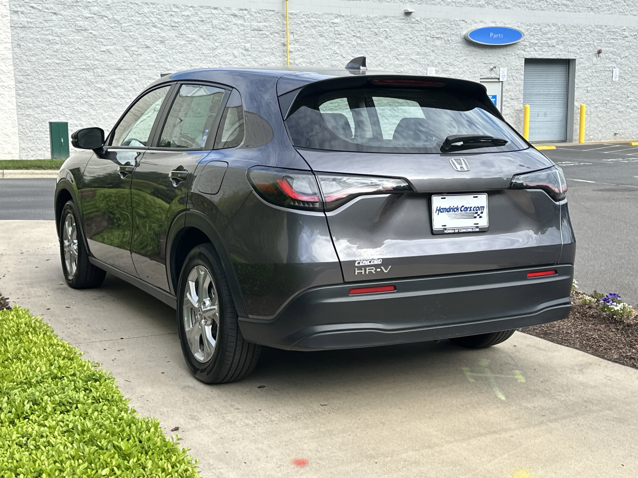 2025 Honda HR-V LX photo 5