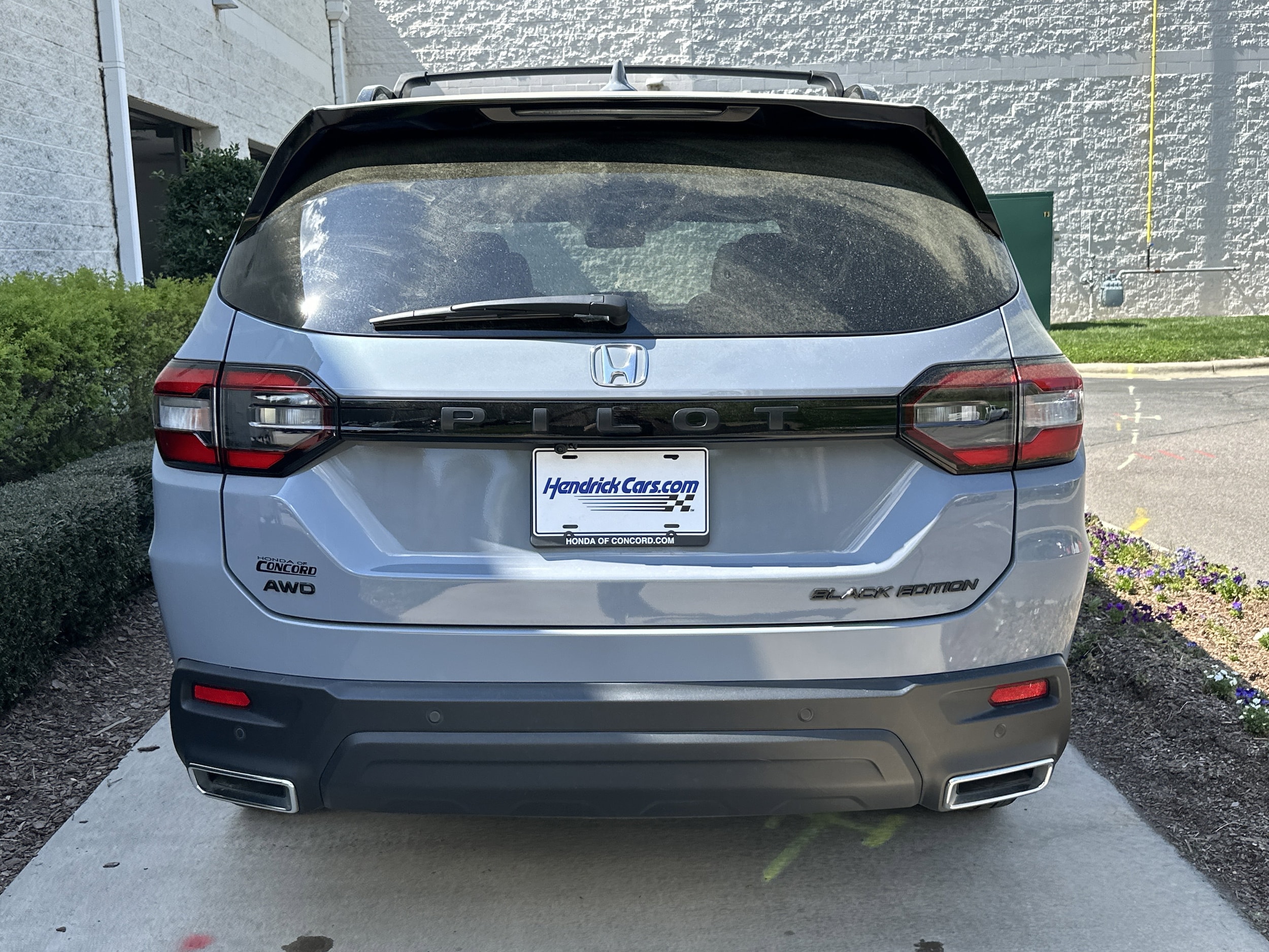 2025 Honda Pilot Black Edition photo 6