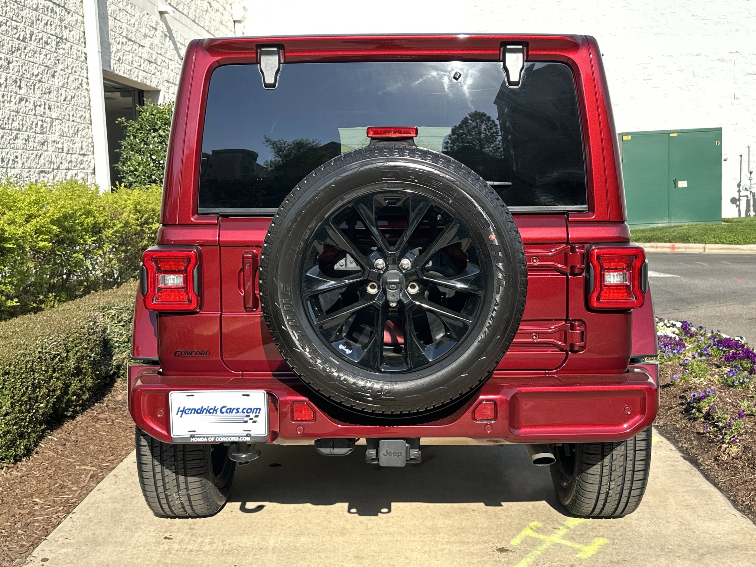 2021 Jeep Wrangler Unlimited Sahara High Altitude photo 5