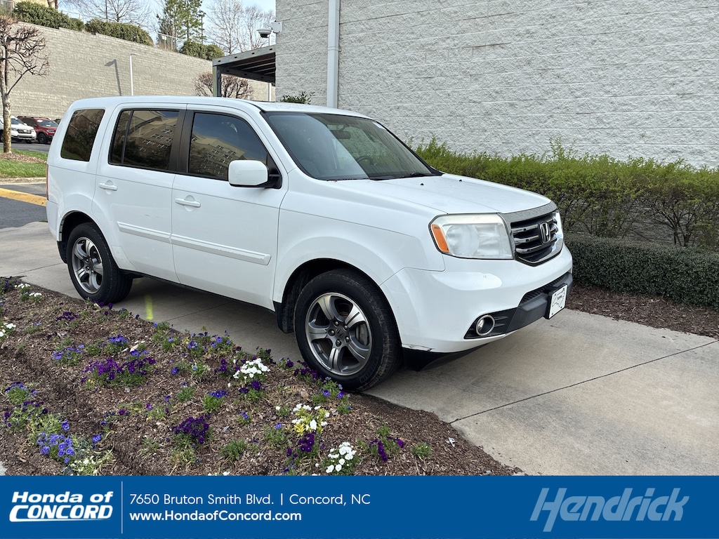 Used 2015 Honda Pilot SE SUV