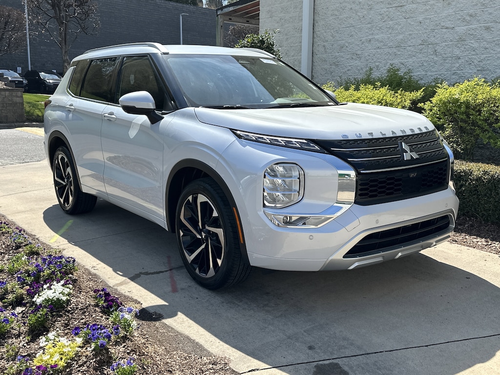 Used 2023 Mitsubishi Outlander SEL SUV