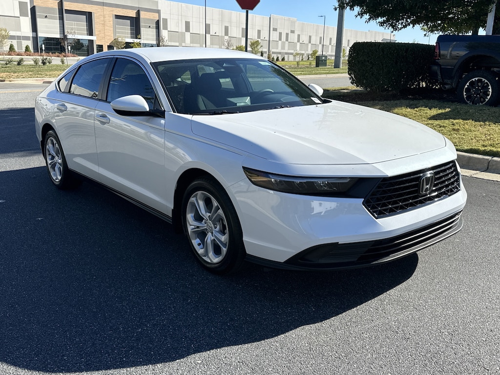 New 2025 Honda Accord LX CVT Sedan