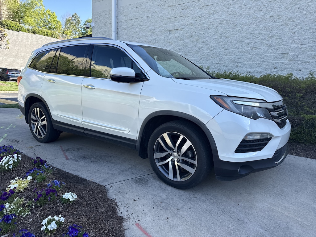 Used 2017 Honda Pilot Elite SUV