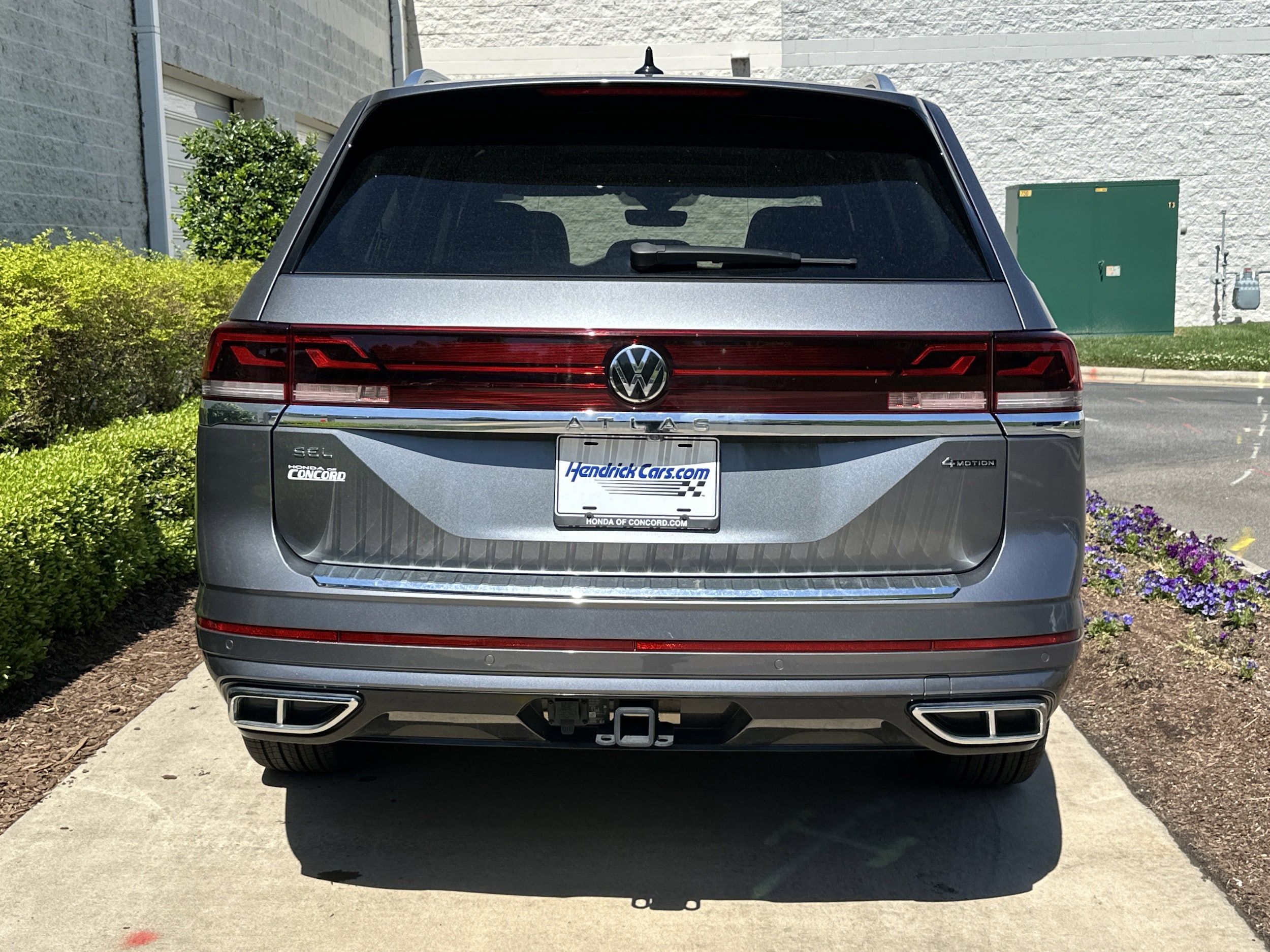 2024 Volkswagen Atlas 2.0T SEL Premium R-Line photo 5