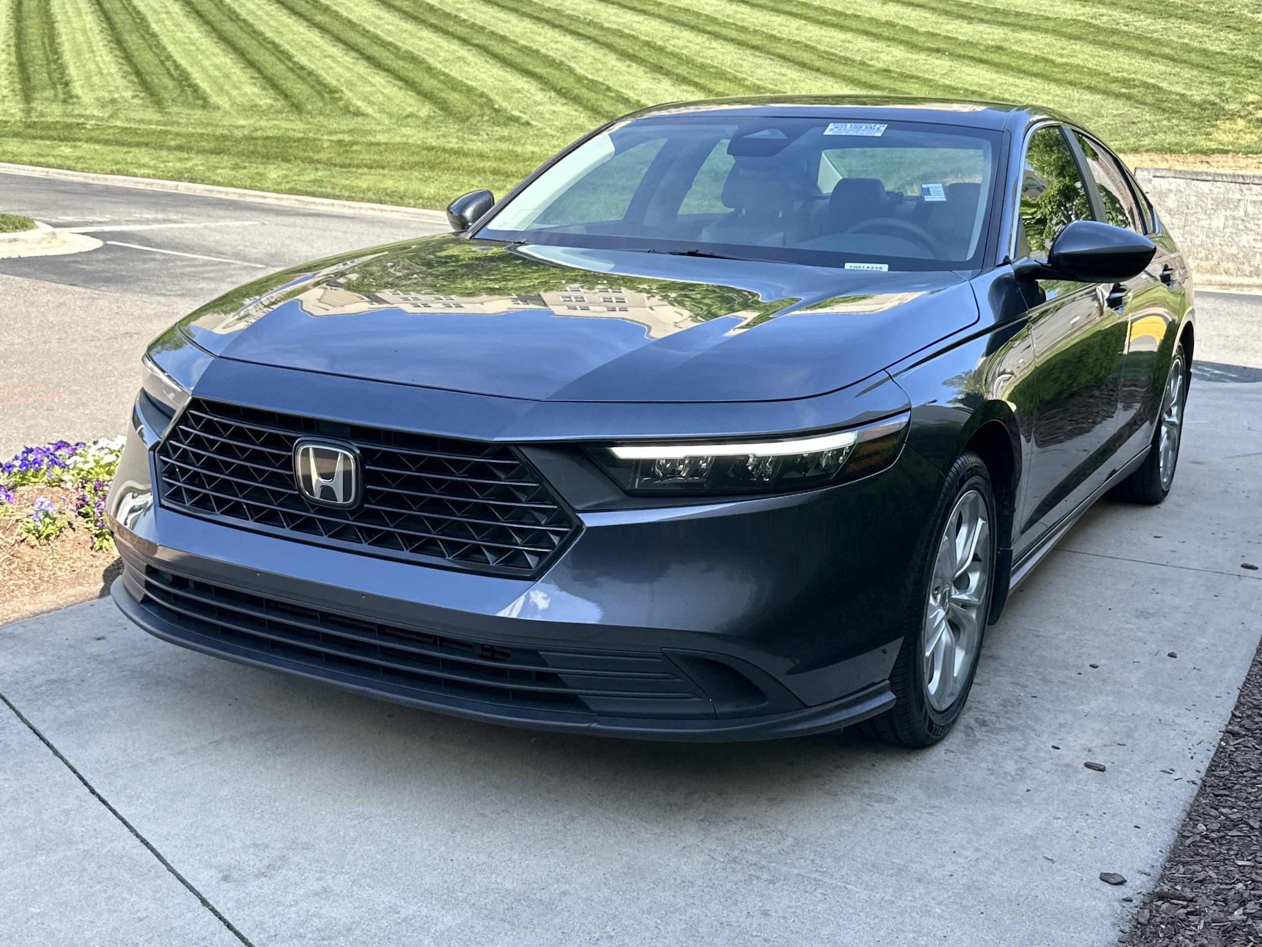 2023 Honda Accord LX photo 4