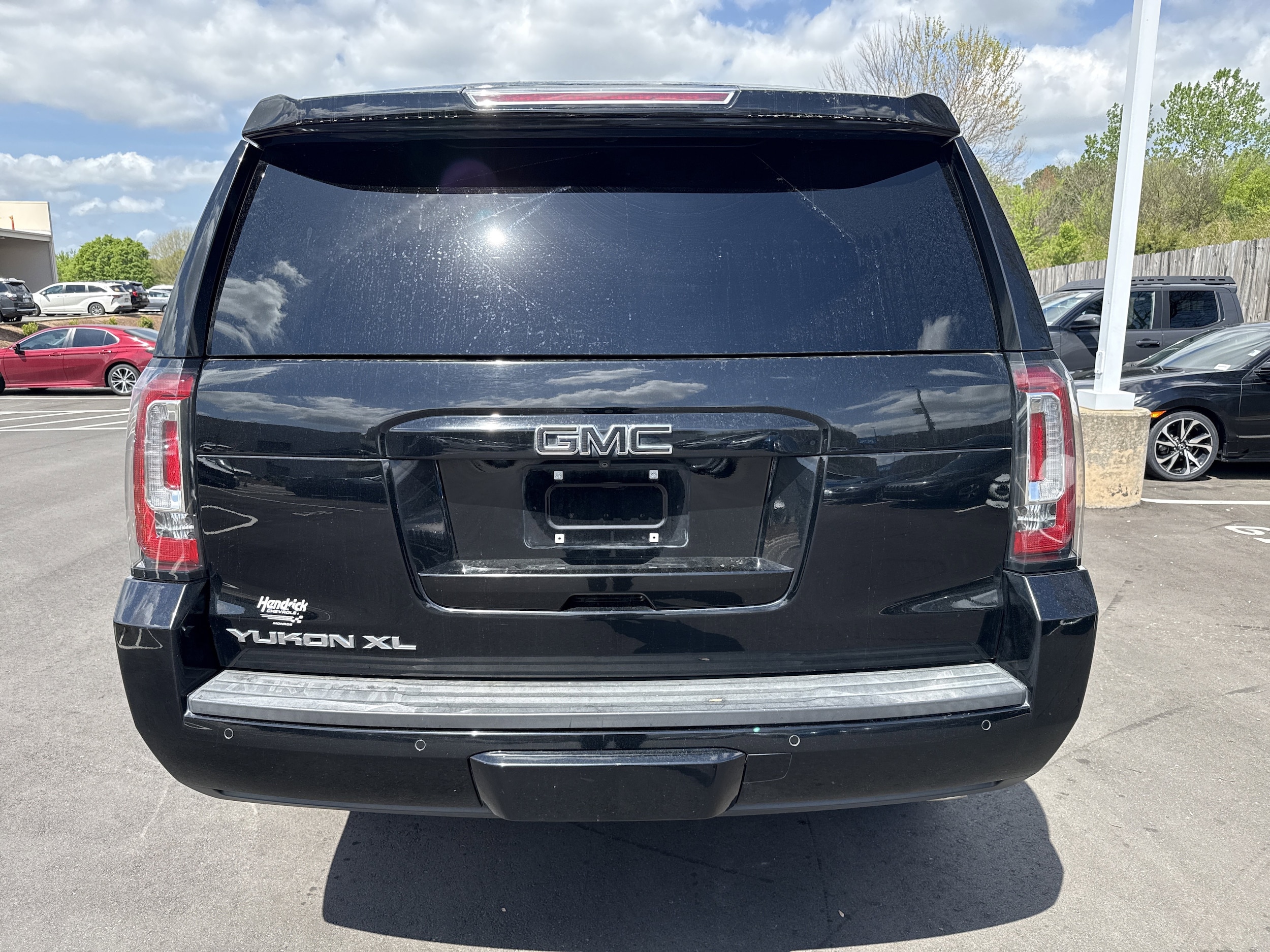 2020 GMC Yukon XL SLT photo 3