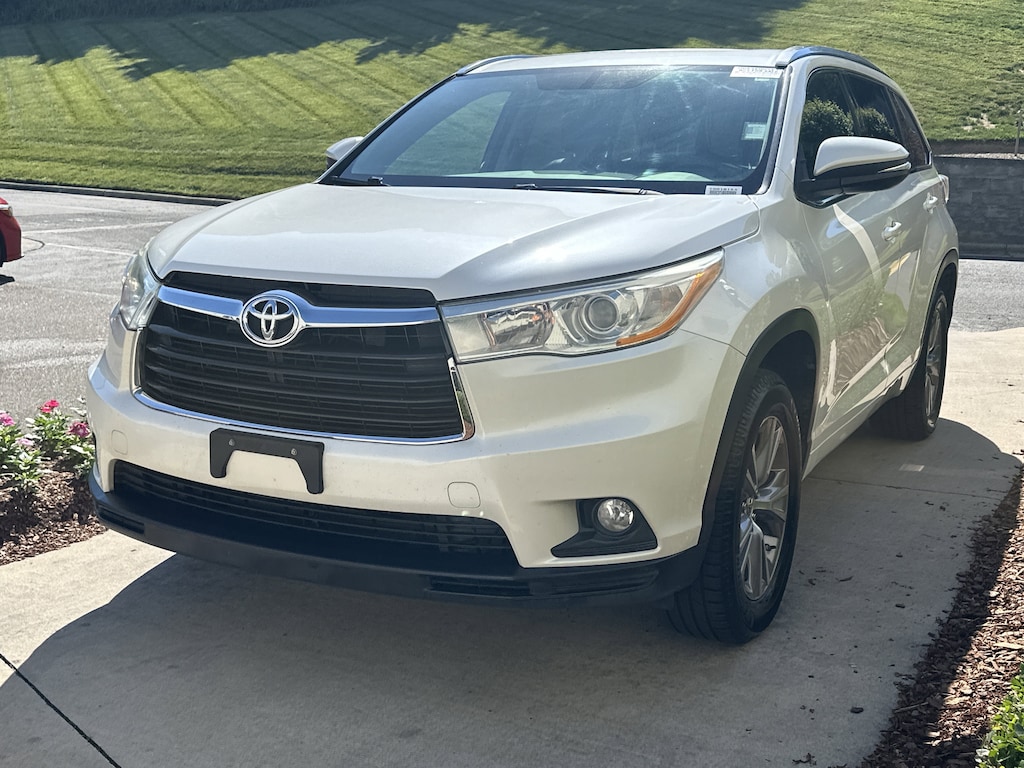 Used 2014 Toyota Highlander XLE SUV
