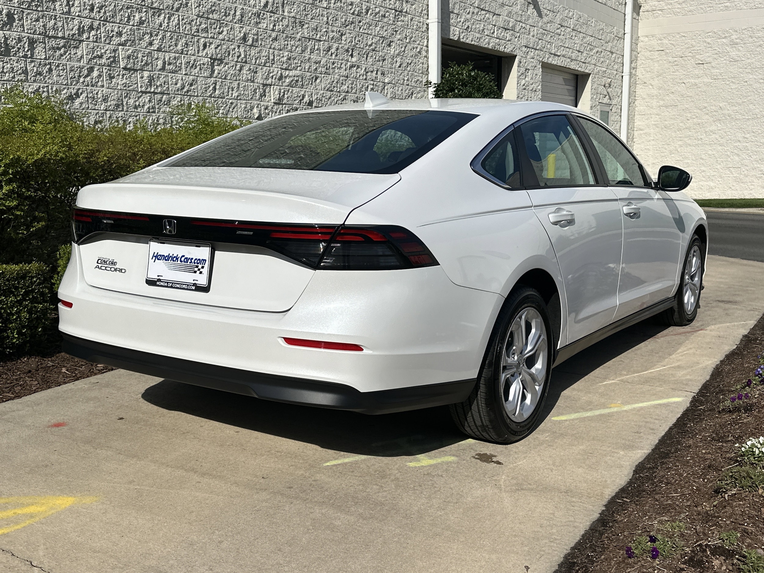 2025 Honda Accord LX photo 3