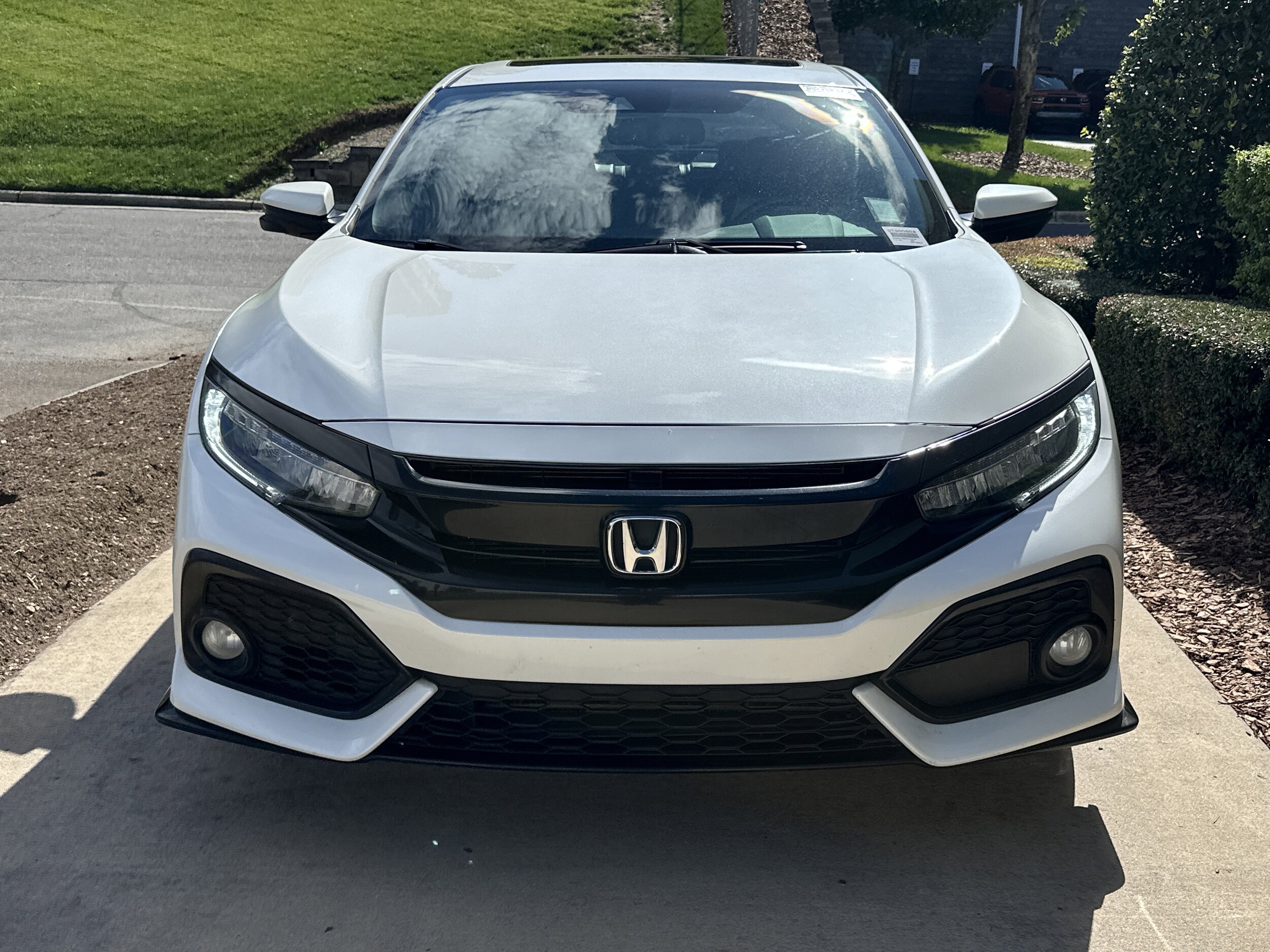 2019 Honda Civic Sport Touring Hatchback photo 3
