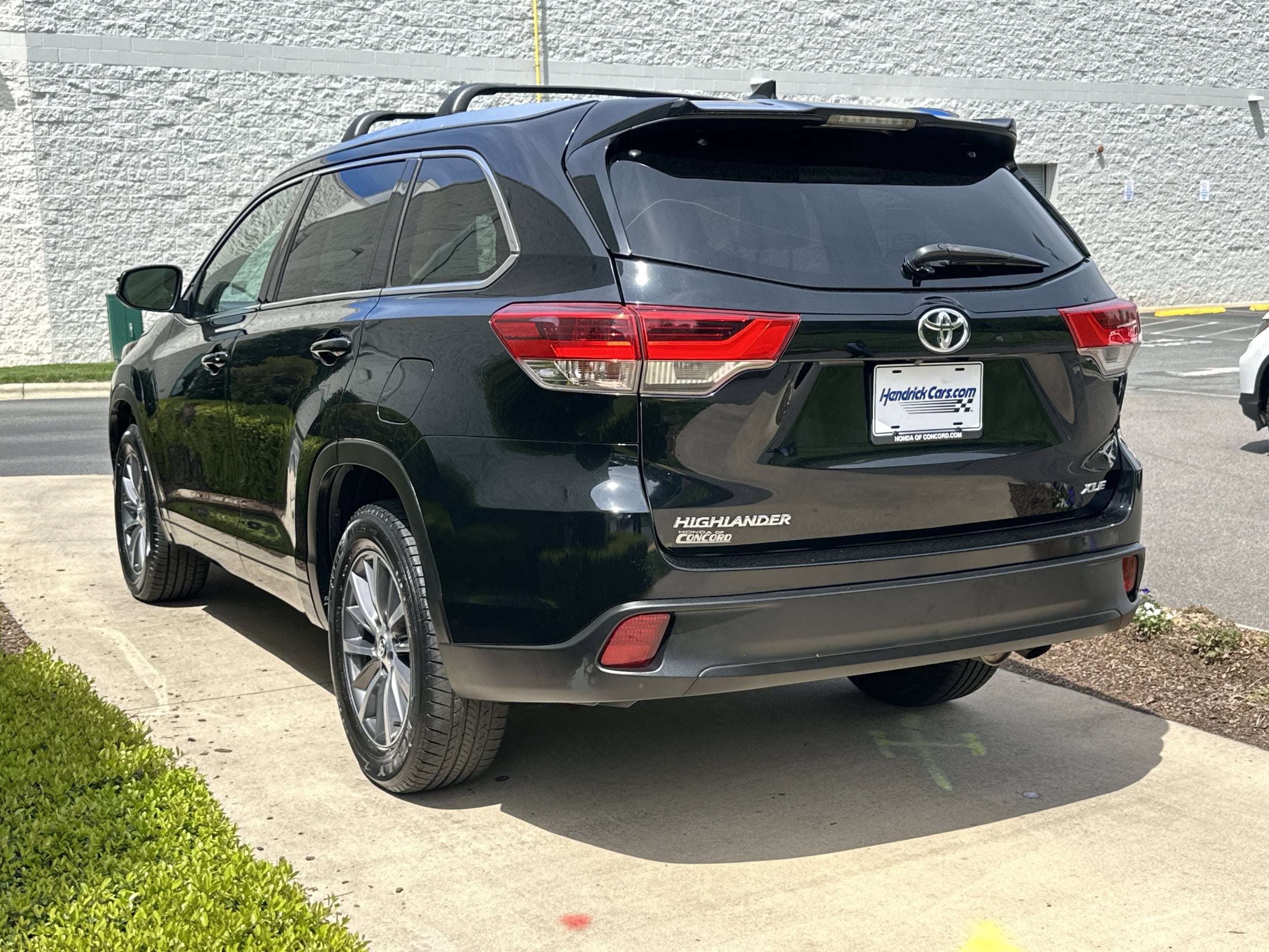 2017 Toyota Highlander XLE photo 5