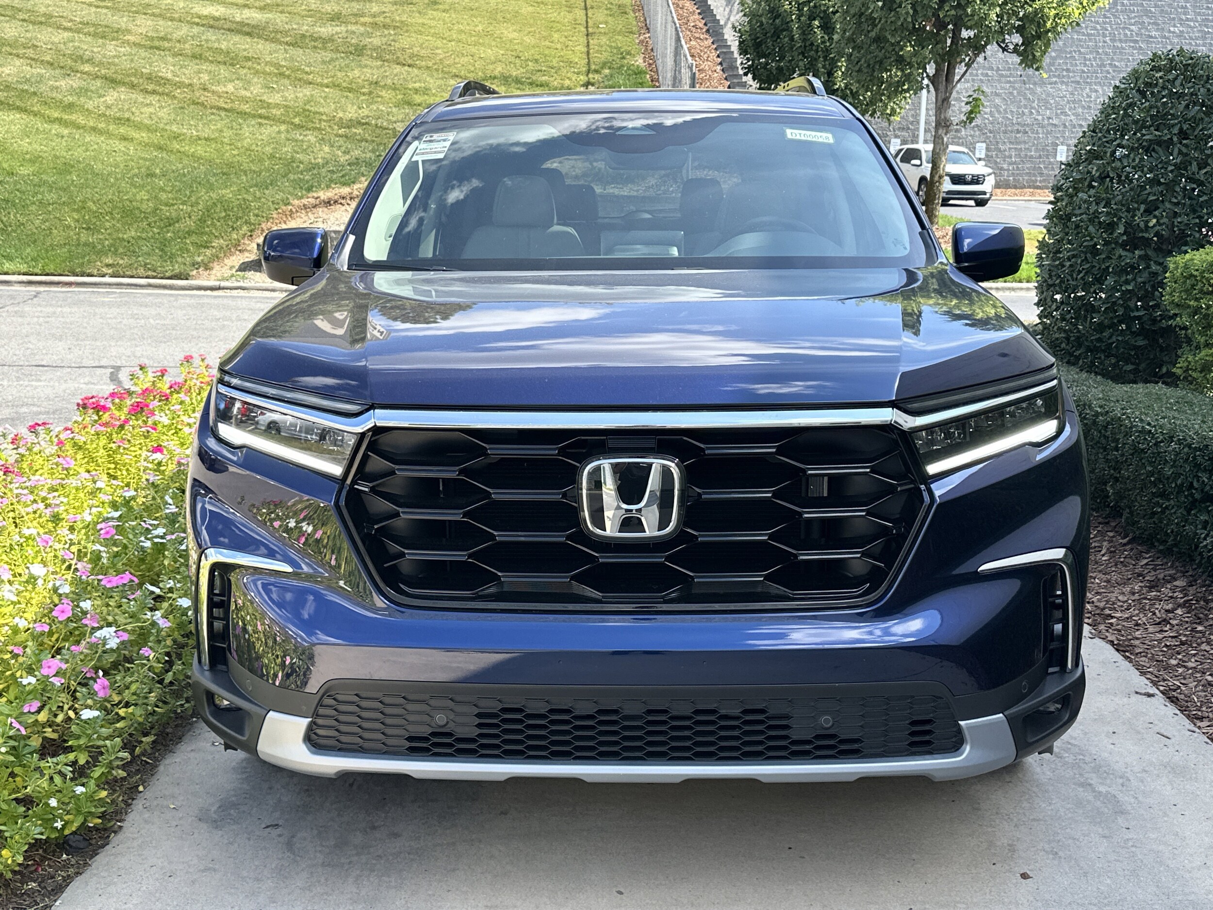2025 Honda Pilot Touring photo 3