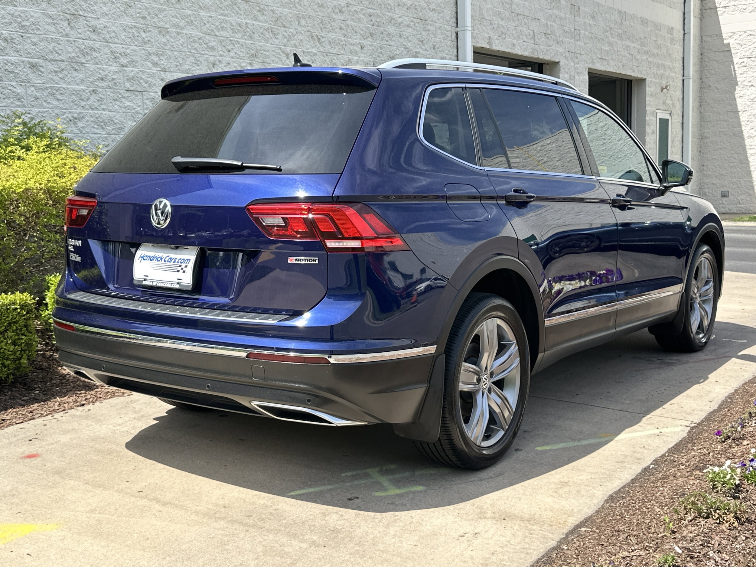 2021 Volkswagen Tiguan SEL photo 3