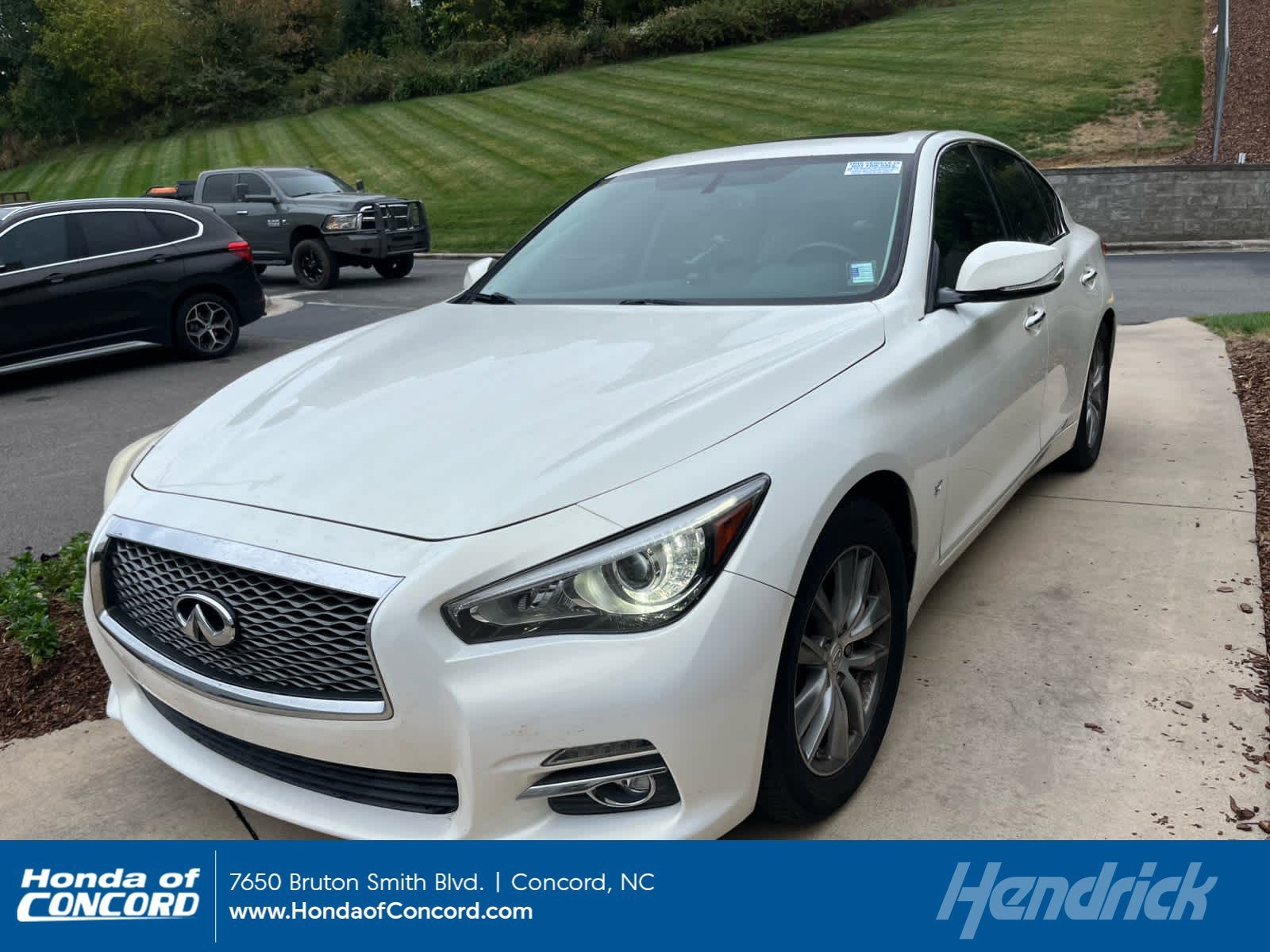2015 INFINITI Q50