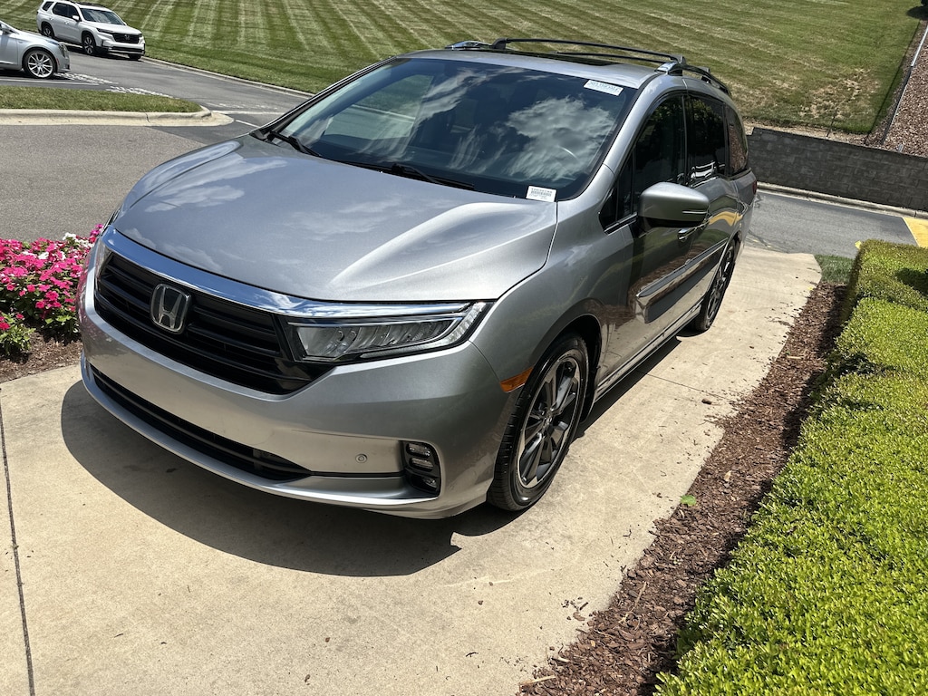 Certified 2024 Honda Odyssey Elite Minivan
