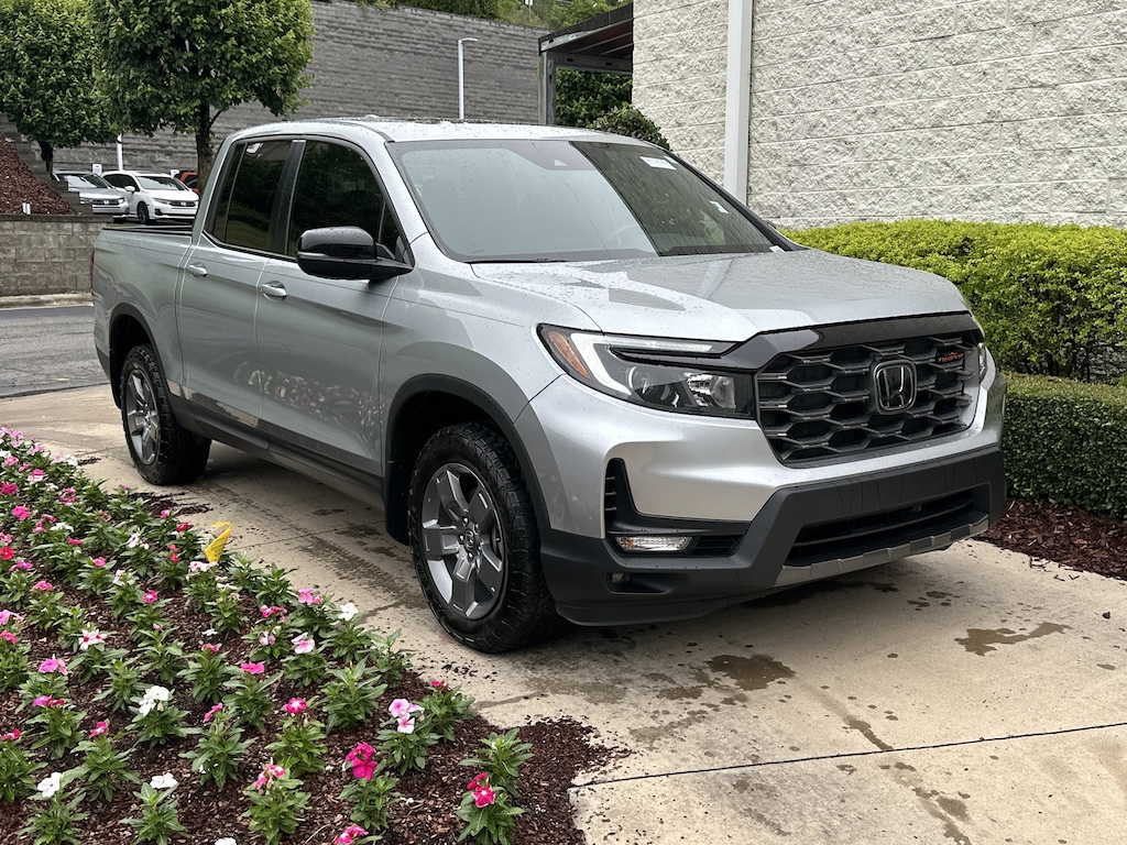 Certified 2025 Honda Ridgeline TrailSport Pickup