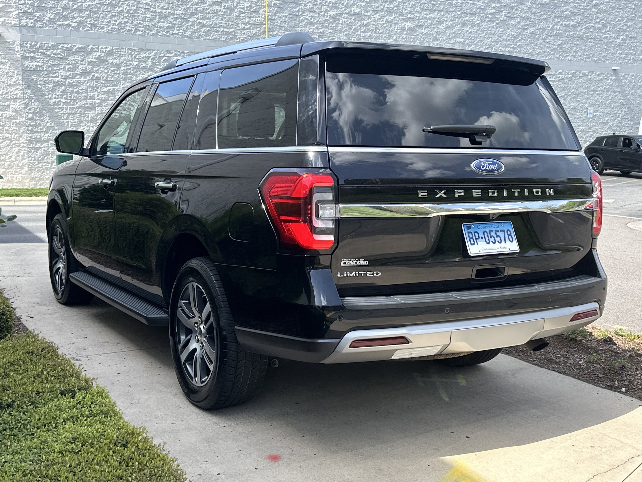 2024 Ford Expedition Limited photo 4