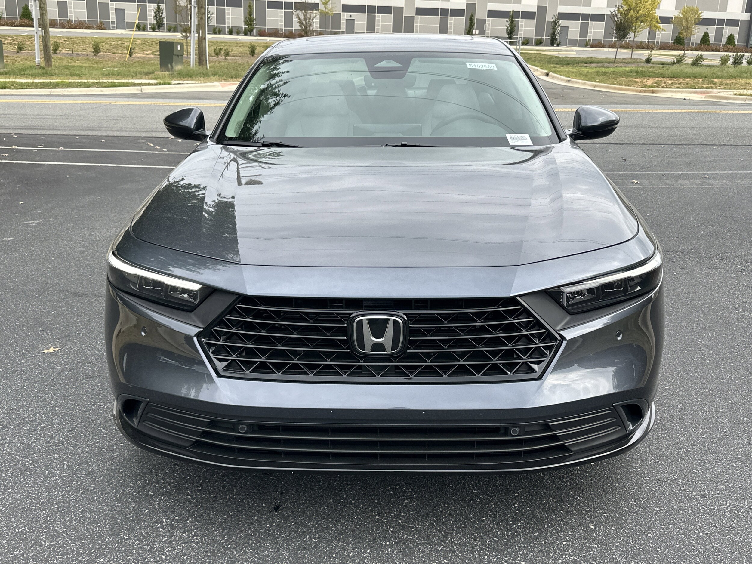 2025 Honda Accord Hybrid photo 2