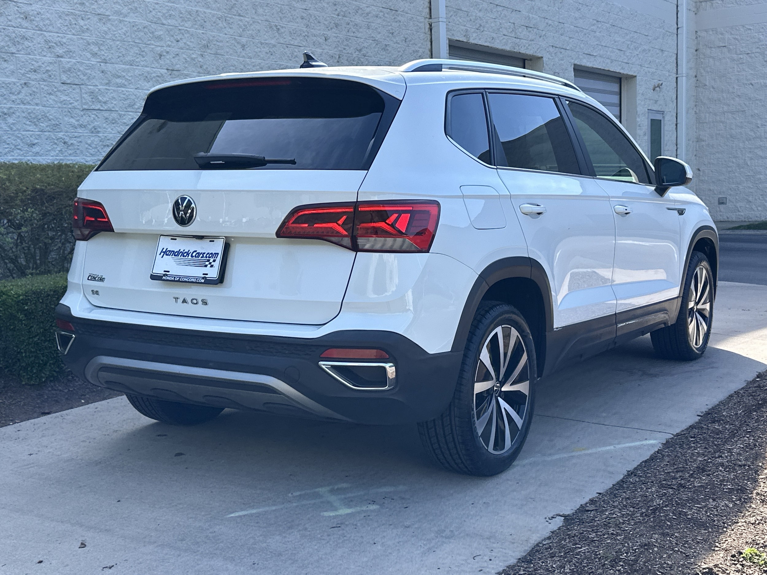 2022 Volkswagen Taos SE photo 6