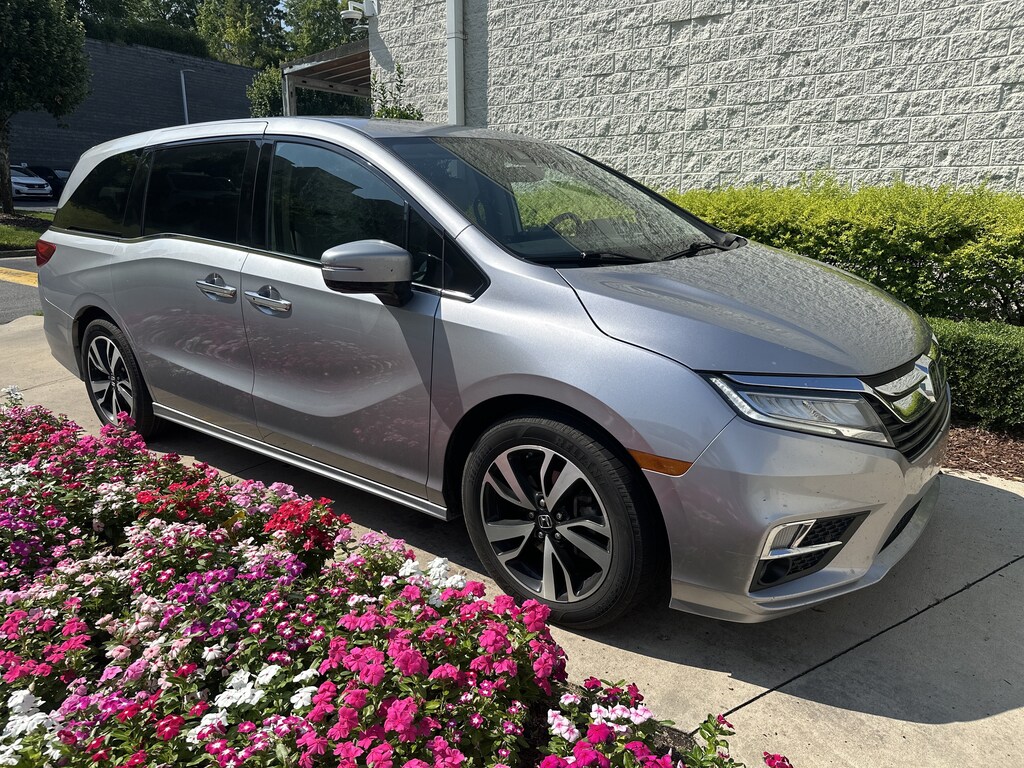 Used 2018 Honda Odyssey Elite Minivan