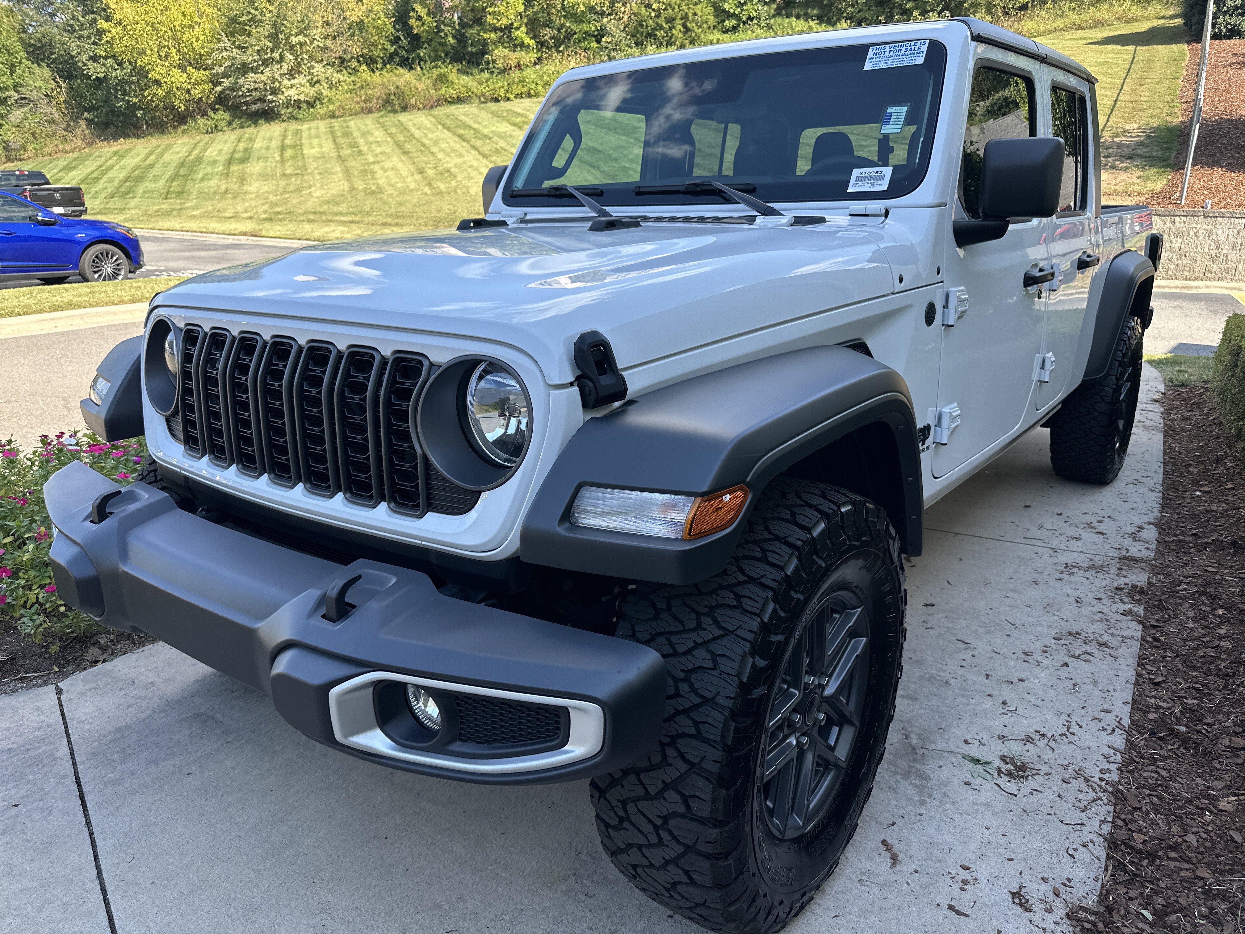 Used 2025 Jeep Gladiator Sport S Pickup