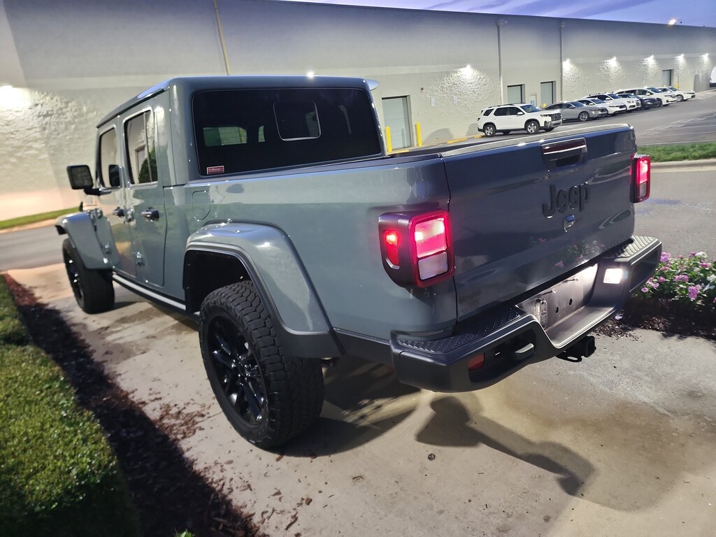 Used 2024 Jeep Gladiator Nighthawk Pickup