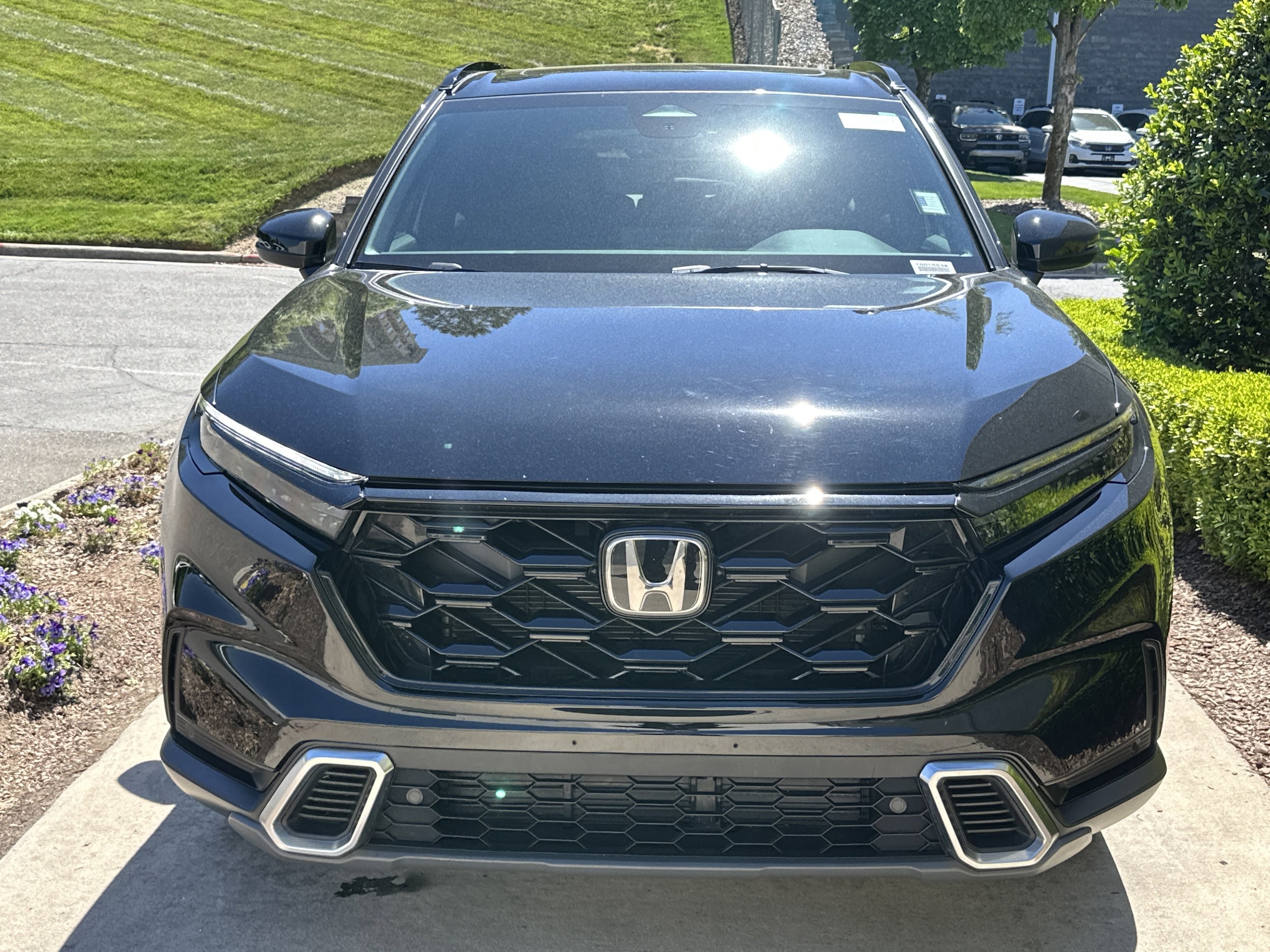 2025 Honda CR-V Hybrid Sport Touring photo 2