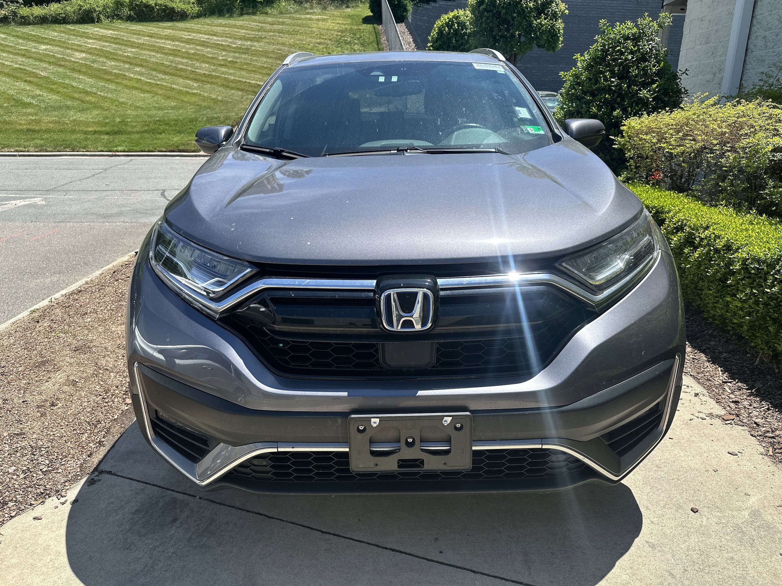 2022 Honda CR-V Hybrid Touring photo 2