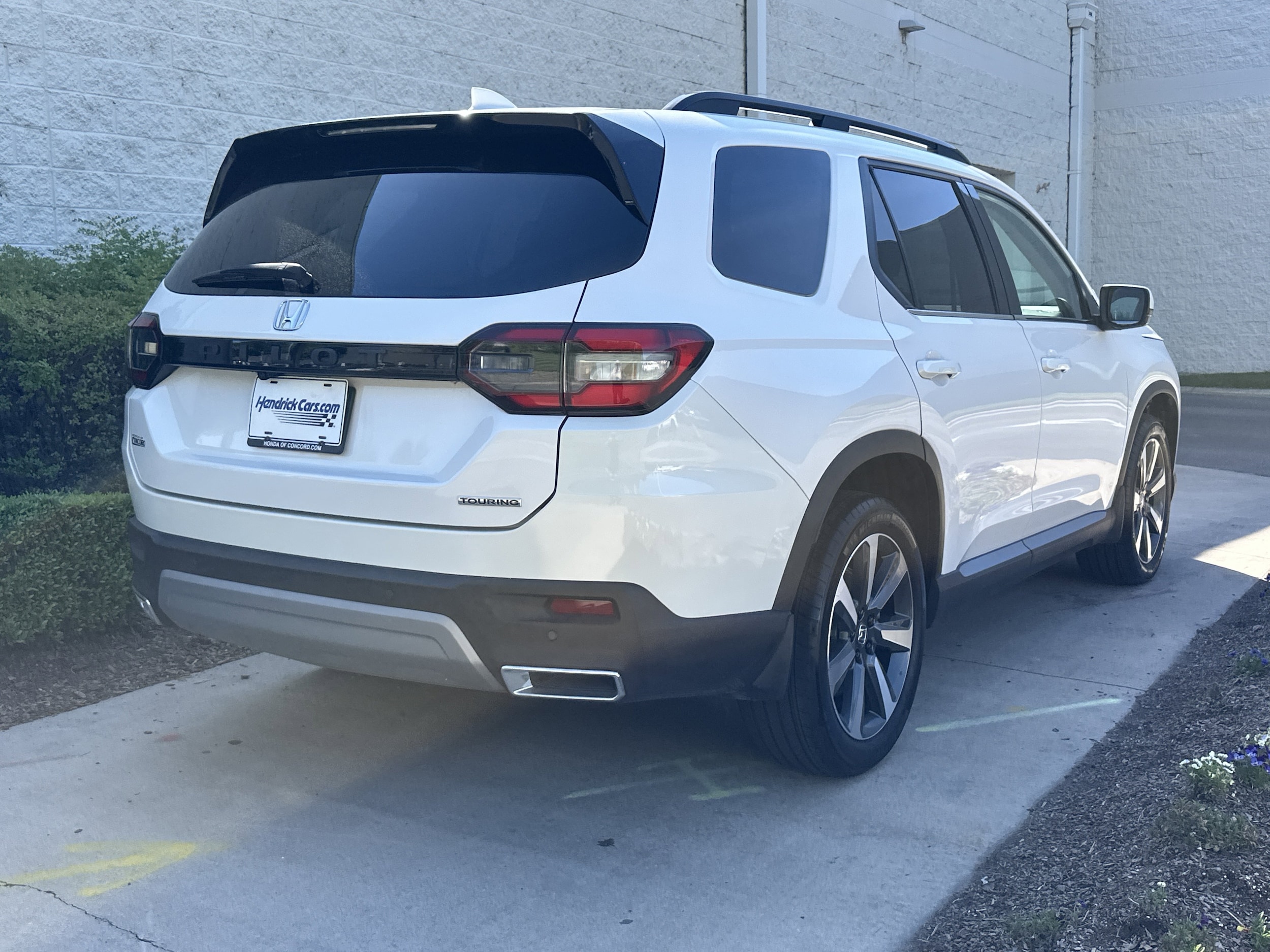 2024 Honda Pilot Touring photo 3
