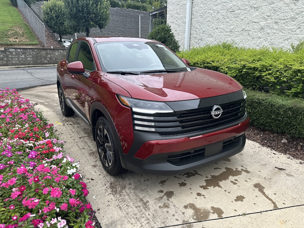 Used 2025 Nissan Kicks SV SUV