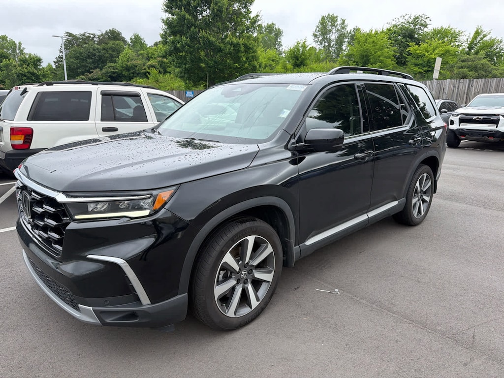 Certified 2025 Honda Pilot Touring SUV