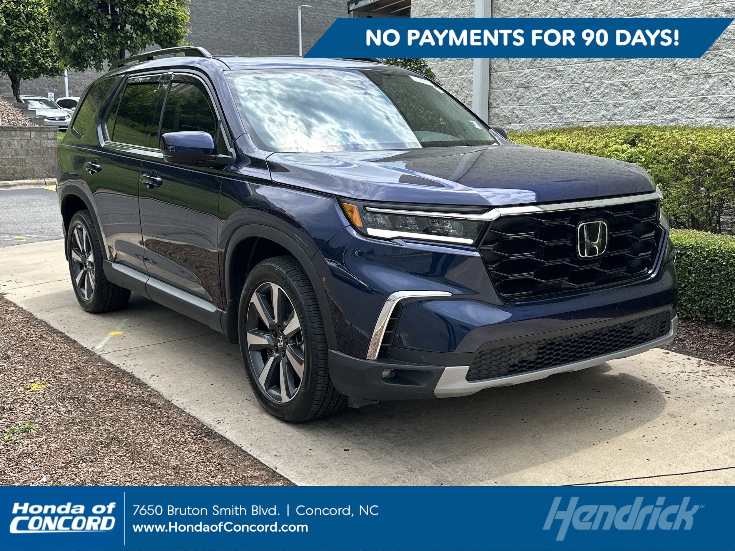 2025 Honda Pilot Touring AWD's photo