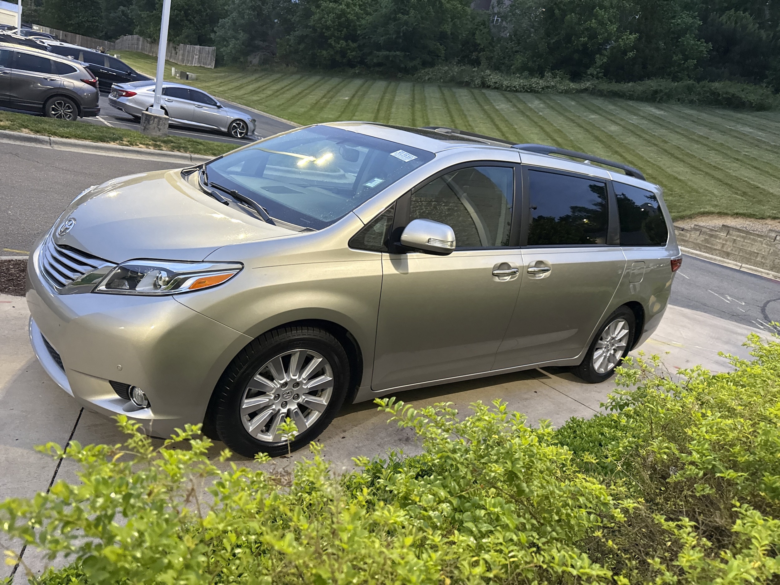 2017 Toyota Sienna Limited photo 5