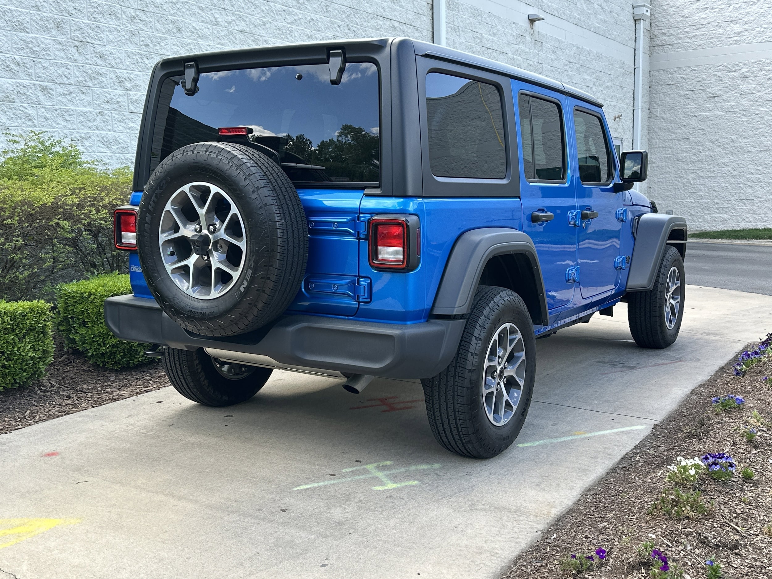 2025 Jeep Wrangler Sport S photo 6